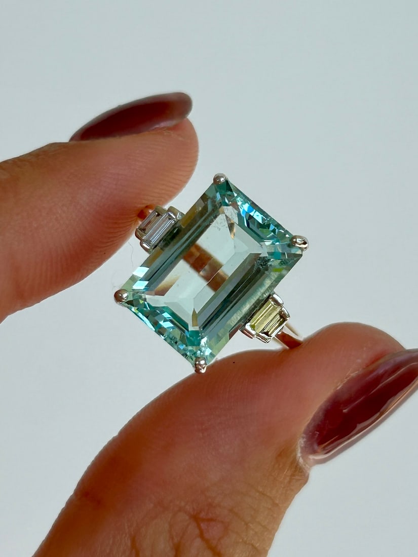 18ct White and Yellow Gold Aquamarine and Baguette Cut Diamond Shoulder Cocktail Ring - 6