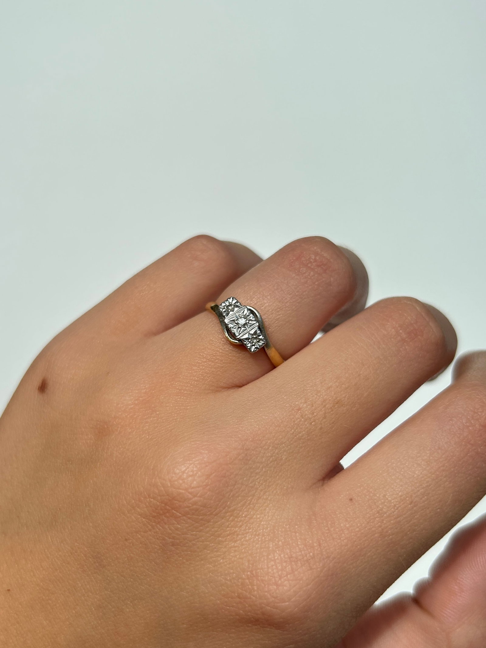 Antique 18ct Gold and Platinum Diamond 3 Stone Twist Ring - 9