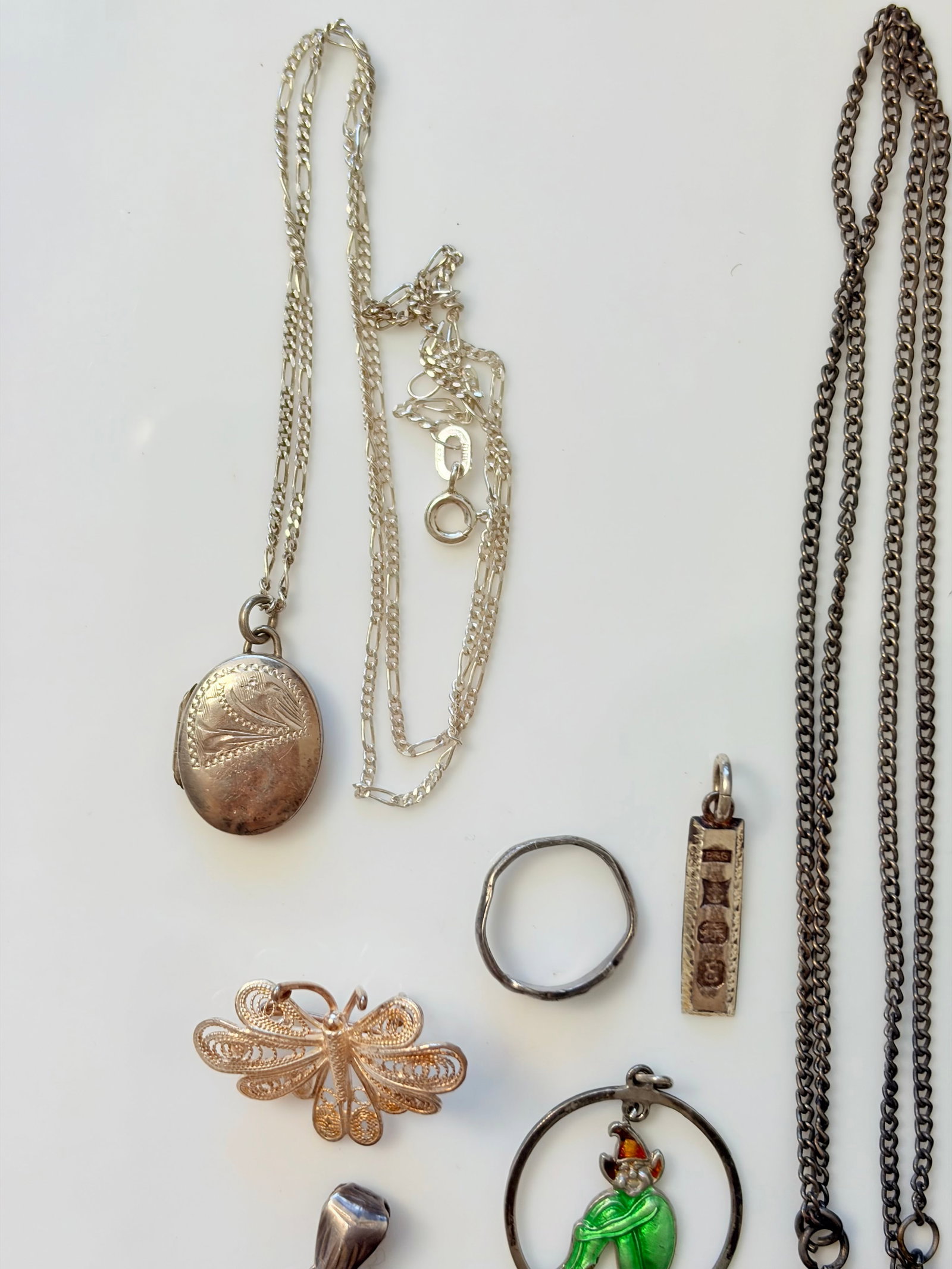 MIXED LOT- SILVER LOCKETS ETC - 4