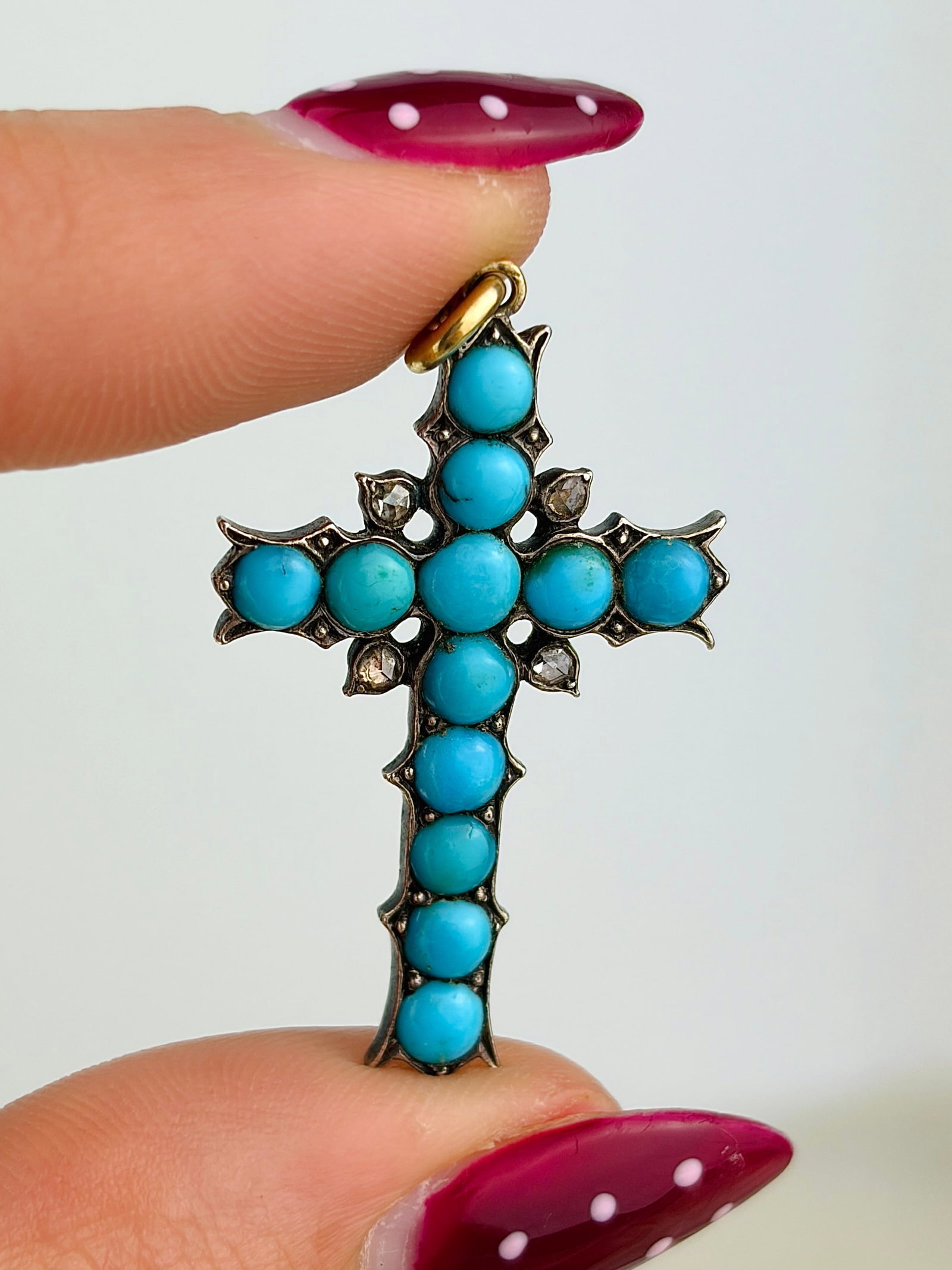 ANTIQUE 18CT YELLOW GOLD TURQUOISE AND DIAMOND CROSS PENDANT: ANTIQUE 18CT YELLOW GOLD TURQUOISE AND DIAMOND CROSS PENDANT