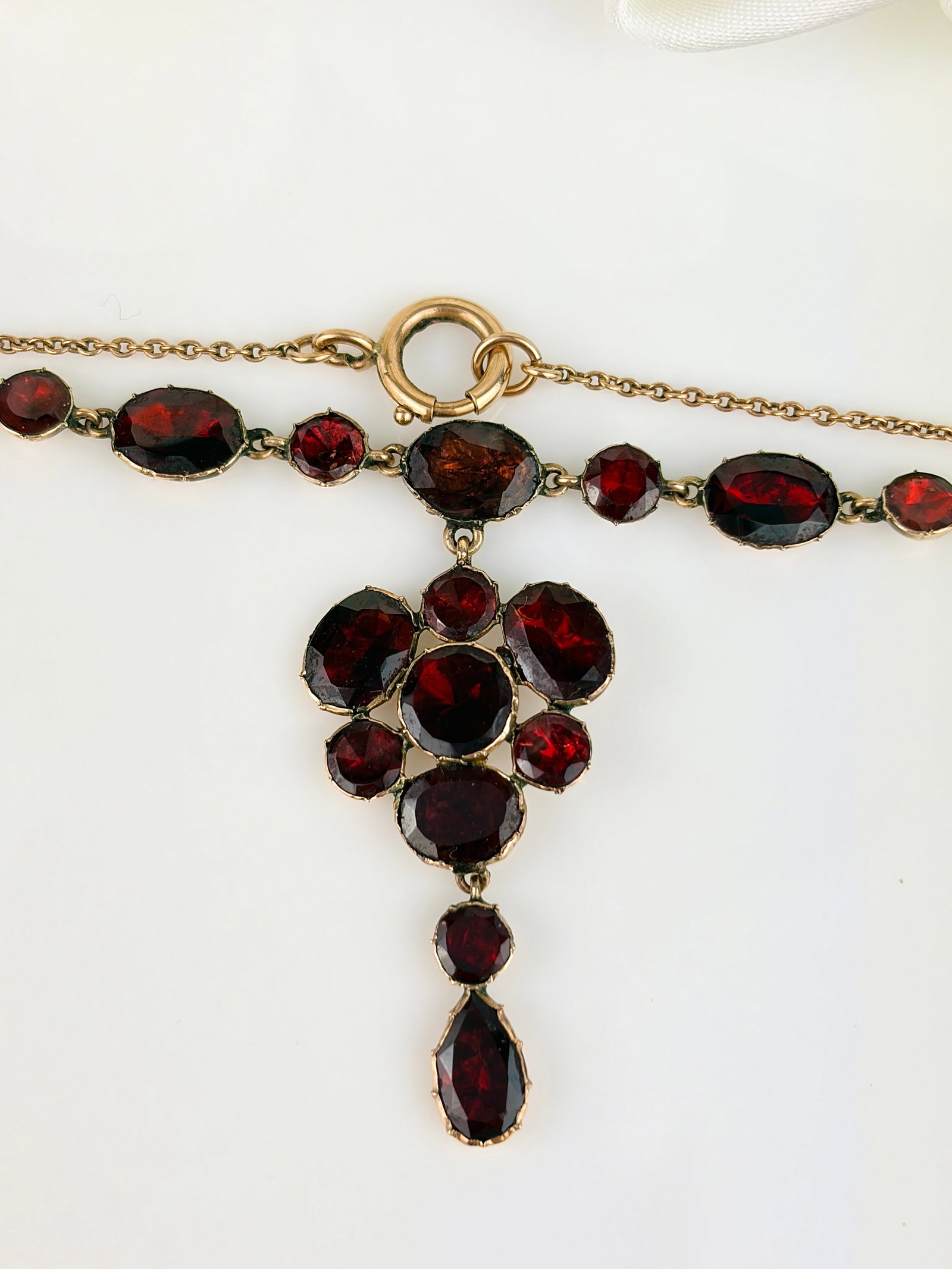 ANTQUE GEORGIAN 9CT GOLD FLAT CUT GARNET NECKLACE - 4