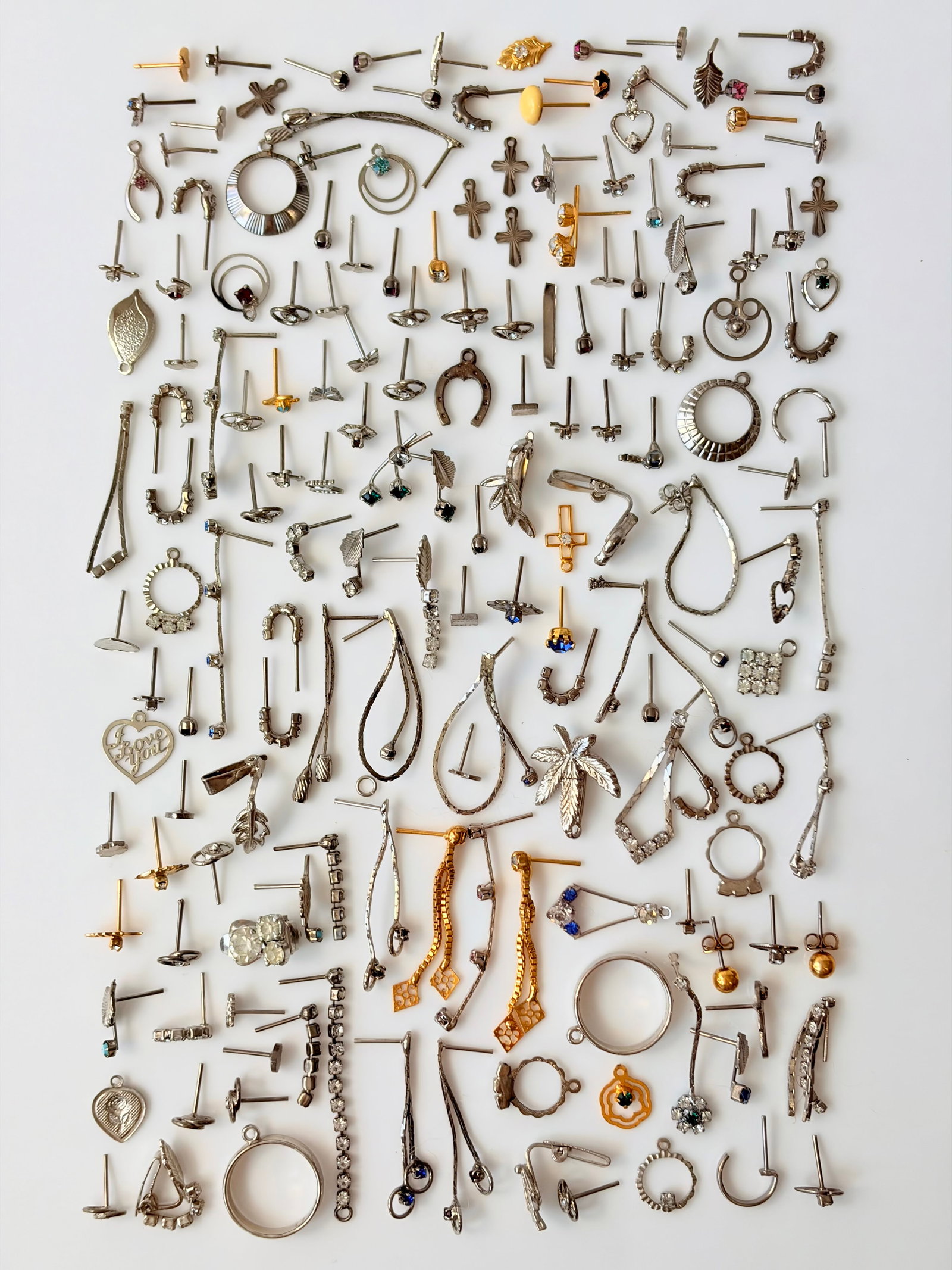 LARGE MIXED LOT - EARRINGS RING PINS ETC (1 of 6)