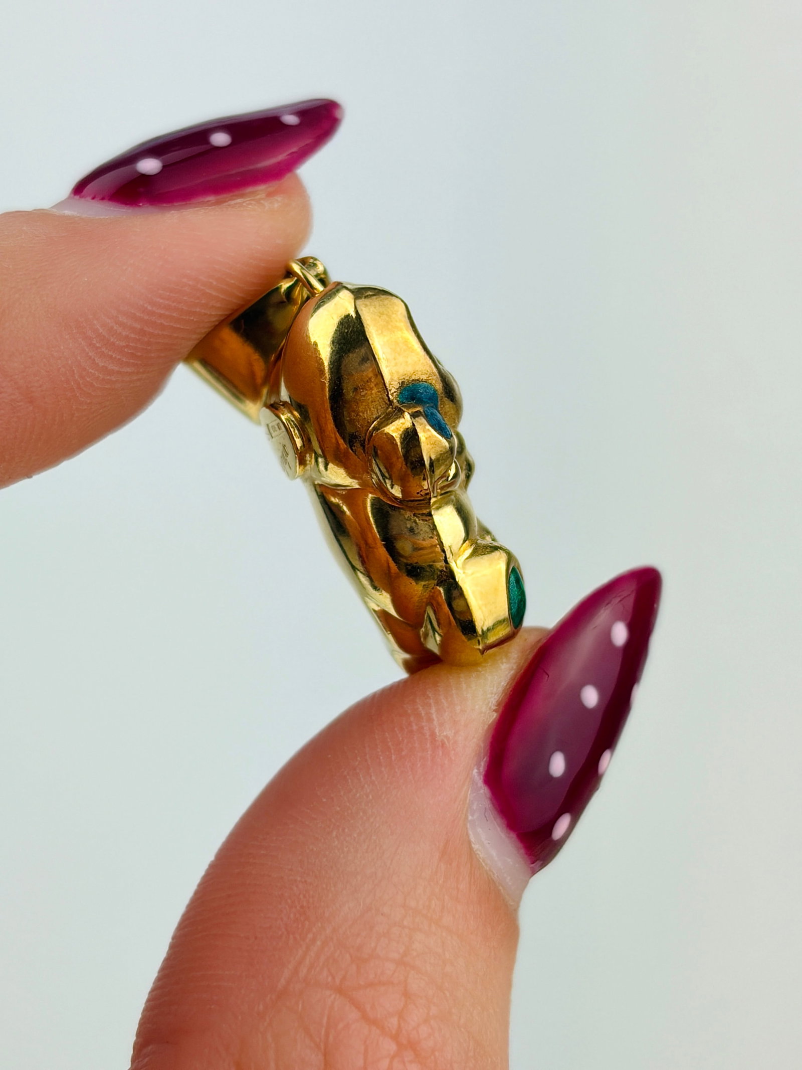 HEAVY 18CT YELLOW GOLD ENAMEL ELEPHANT PENDANT - 4
