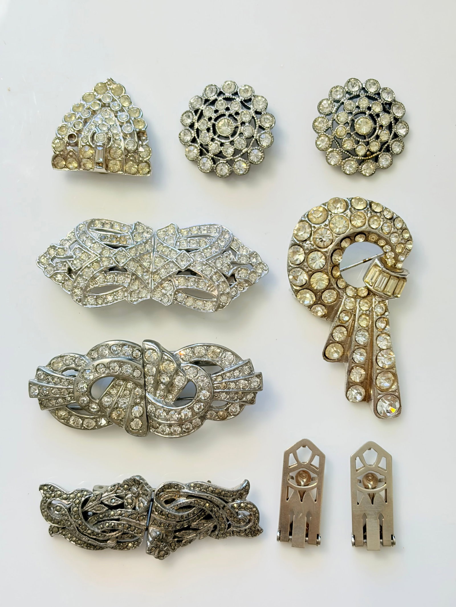 MIXED LOT- ANTIQUE PASTE BROOCHES ETC (1 of 4)