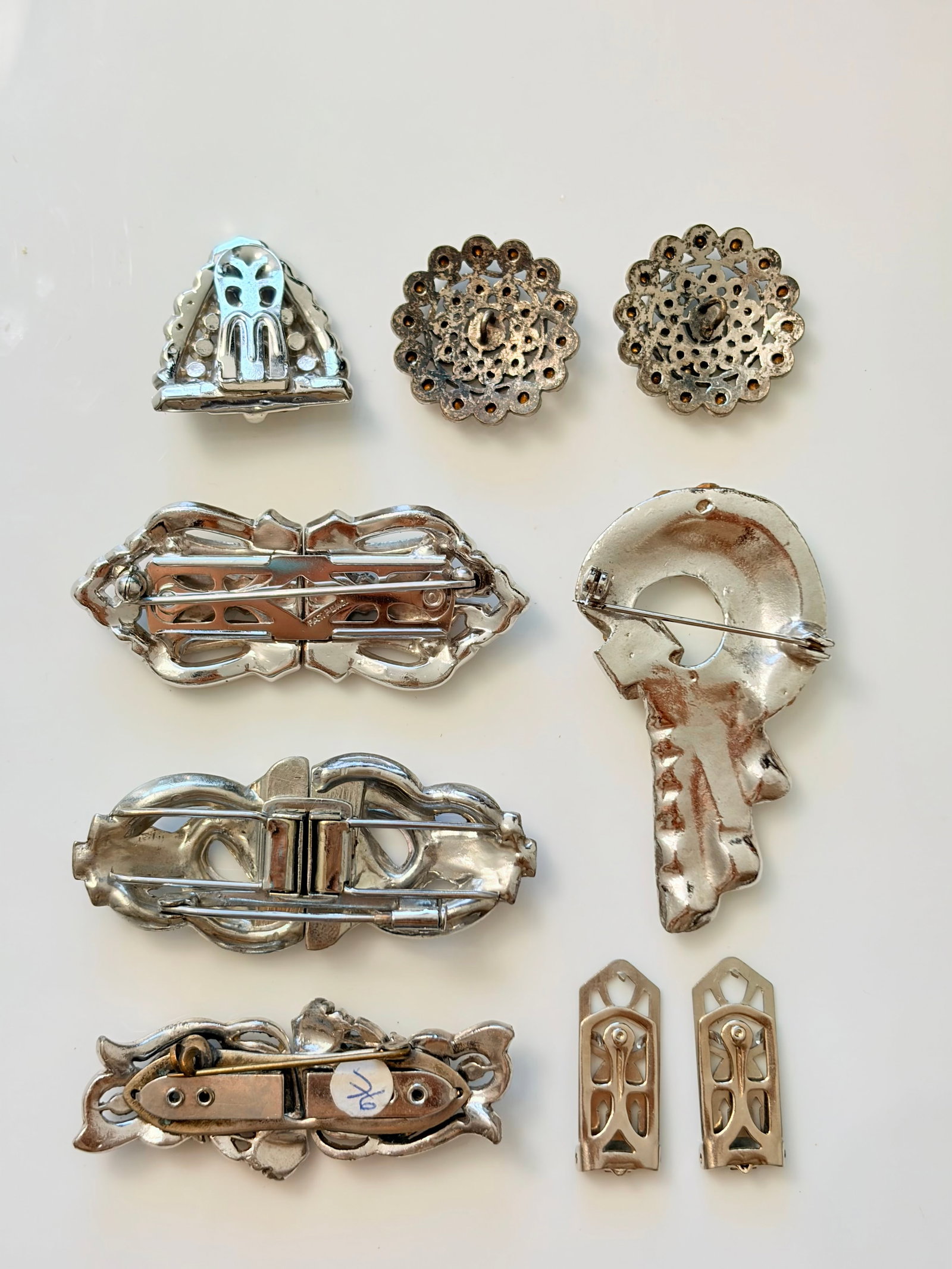 MIXED LOT- ANTIQUE PASTE BROOCHES ETC - 4