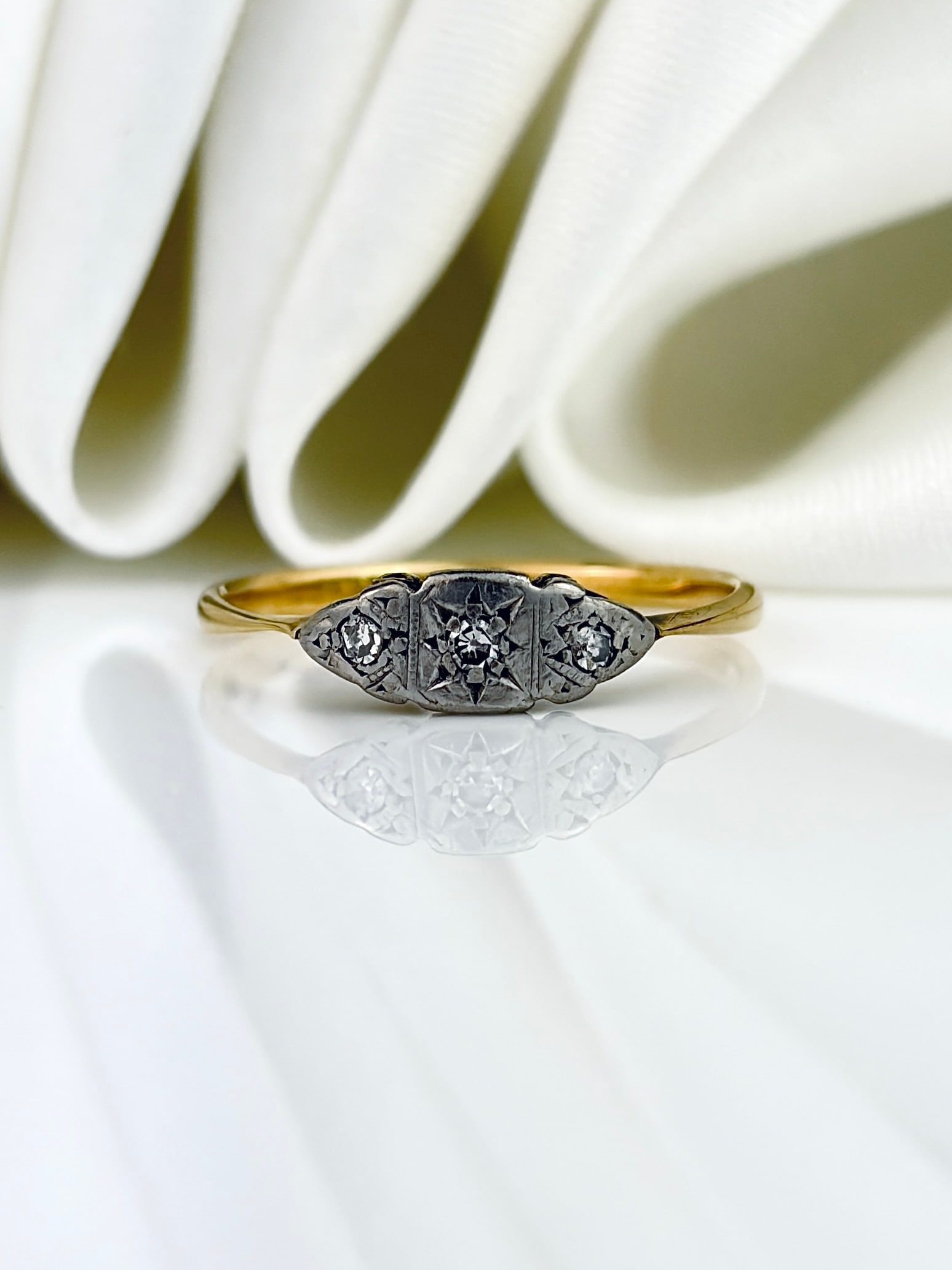 ANTIQUE ART DECO 18CT GOLD AND PLATINUM DIAMOND 3 STONE RING (1 of 9)