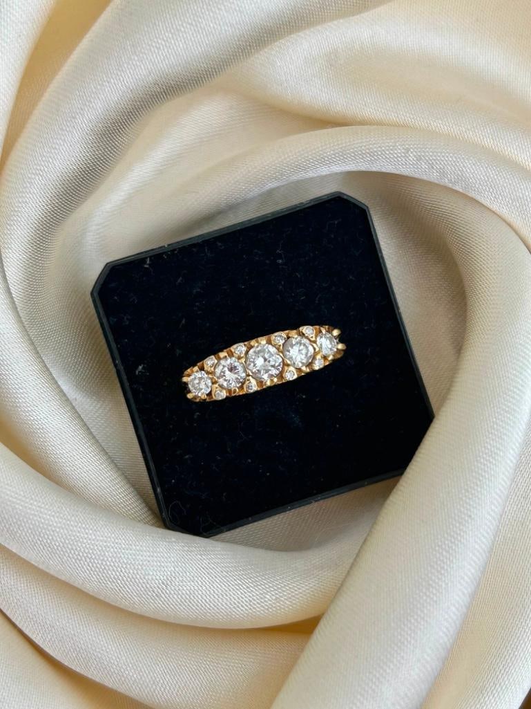 Large Diamond 5 Stone Ring with Diamond Points Approx 1.10ct in 18ct Yellow Gold - 6