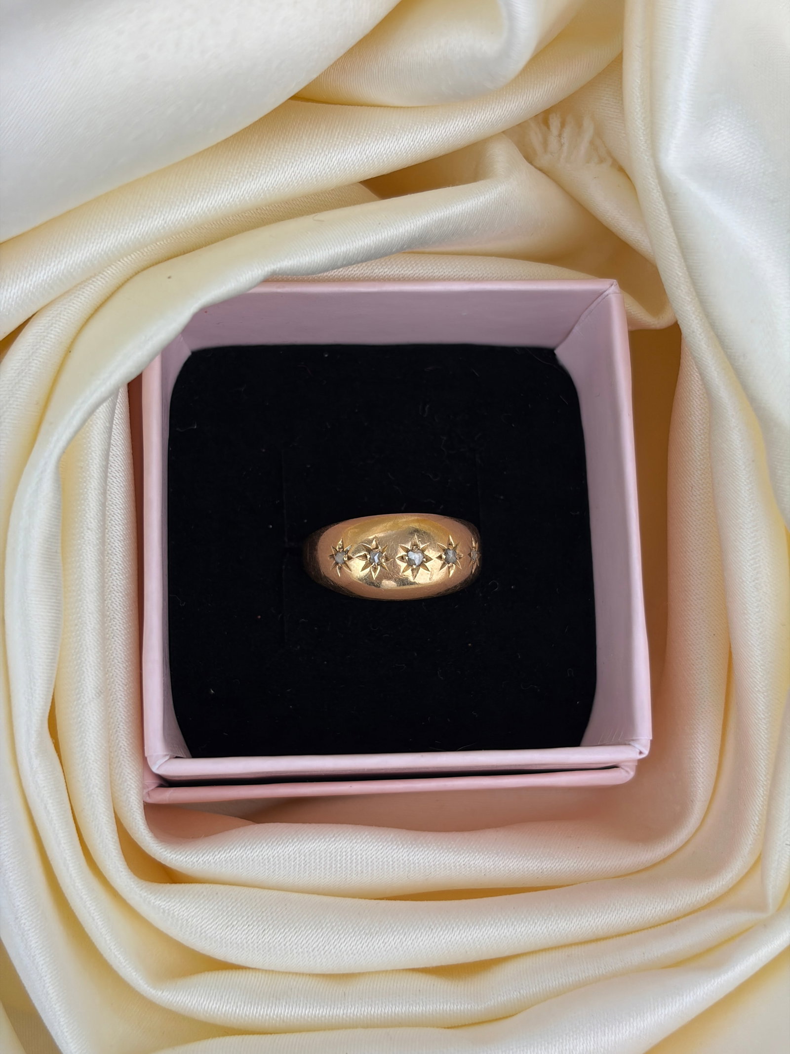 18ct yellow gold diamond 5 stone starburst star ring - 7
