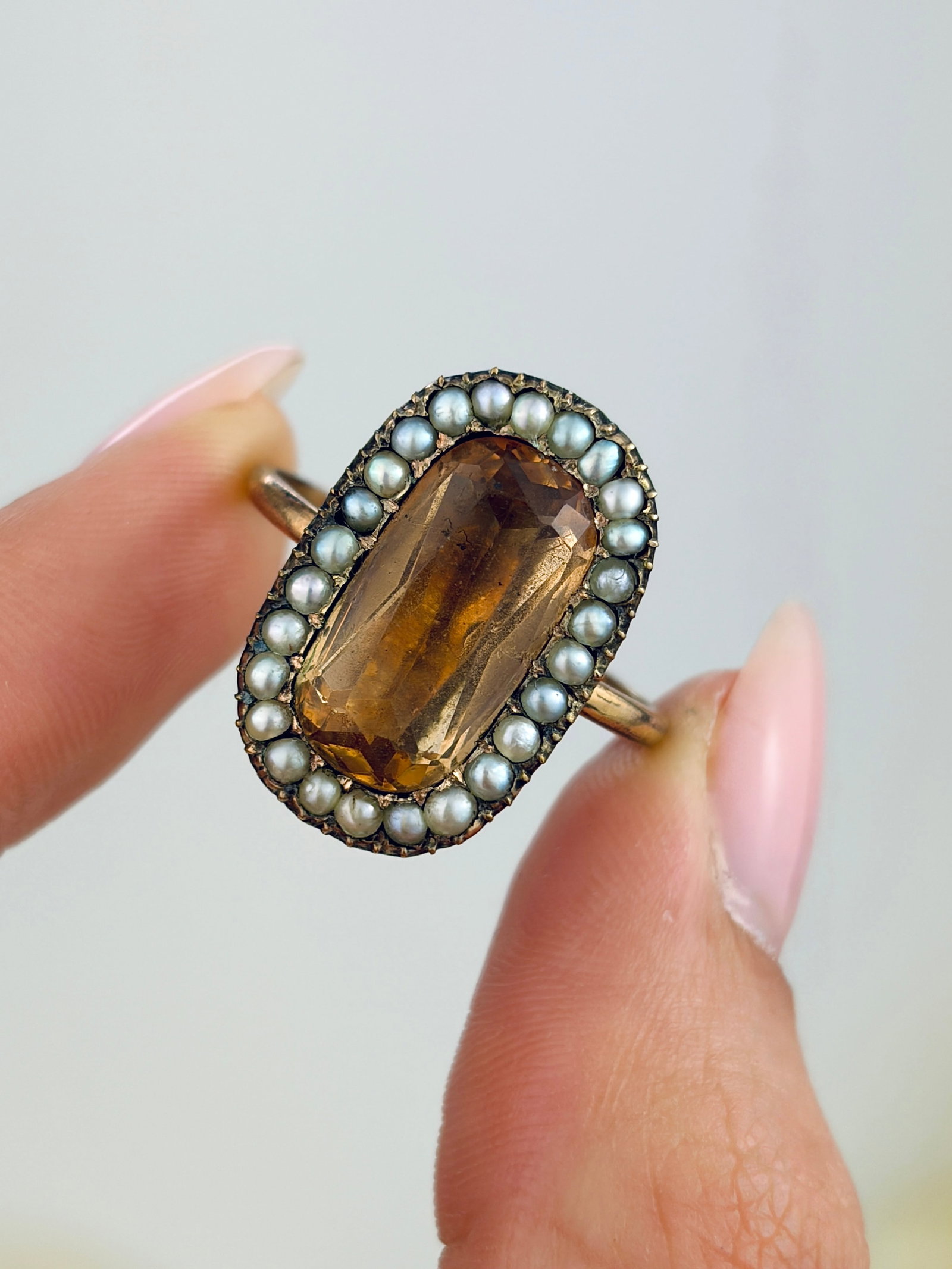 ANTIQUE GEORGIAN YELLOW PASTE AND PEARL HALO RING IN GOLD - 5