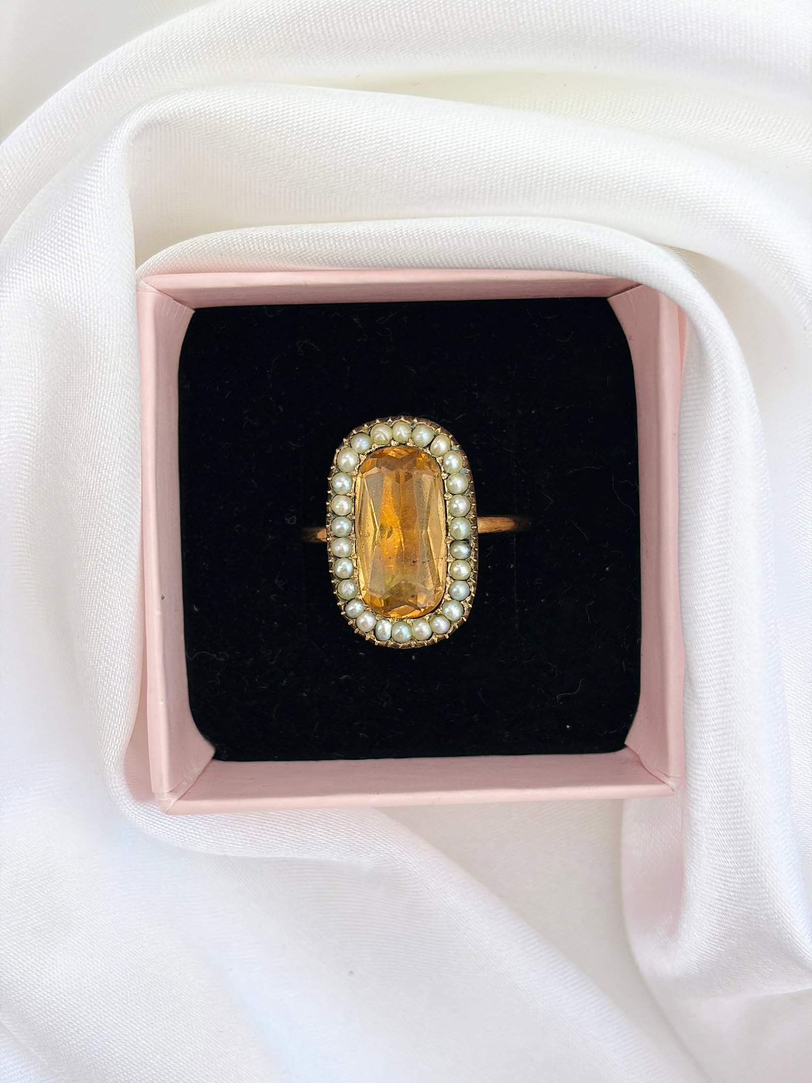 ANTIQUE GEORGIAN YELLOW PASTE AND PEARL HALO RING IN GOLD - 9