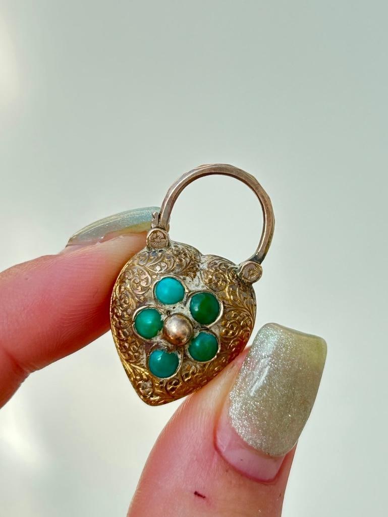Large Antique Turquoise and Gold Heart Padlock Pendant: Large Antique Turquoise and Gold Heart Padlock Pendant charming padlock, back is missing- see pics measurements size 32mm x 17mm weight 3.27g materials <