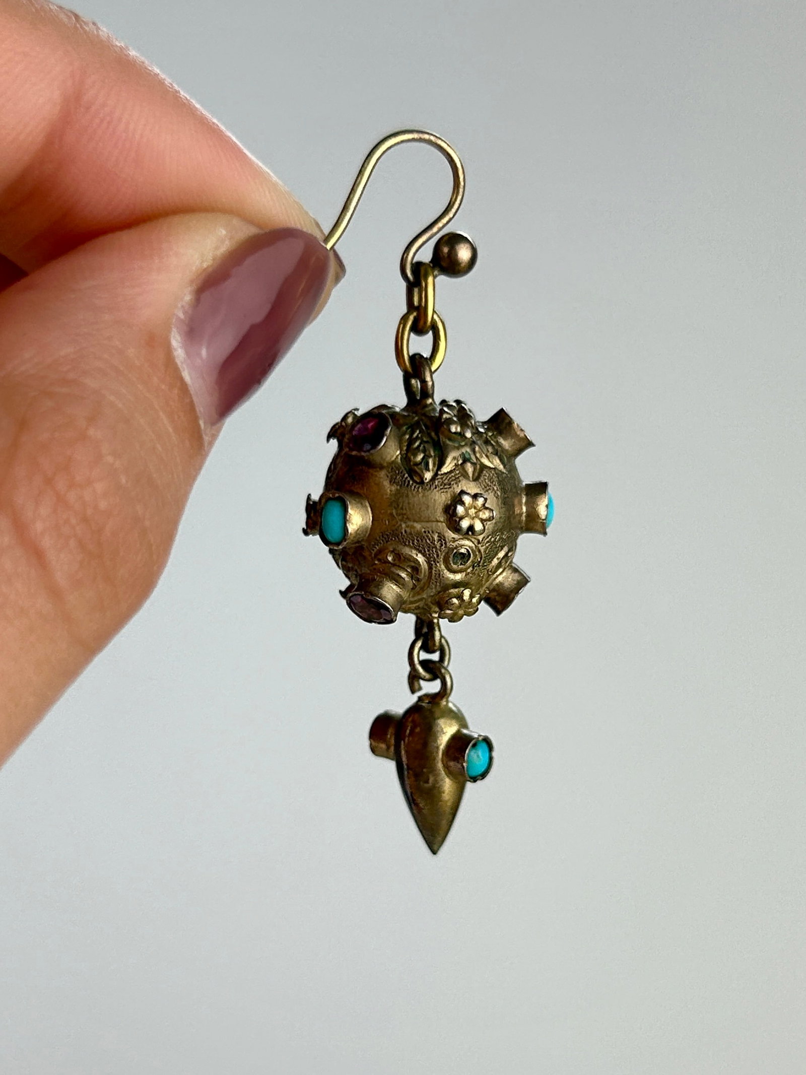 Victorian Turquoise and Flat Cut Garnet Sputnik Earrings in Gilt Metal - 6