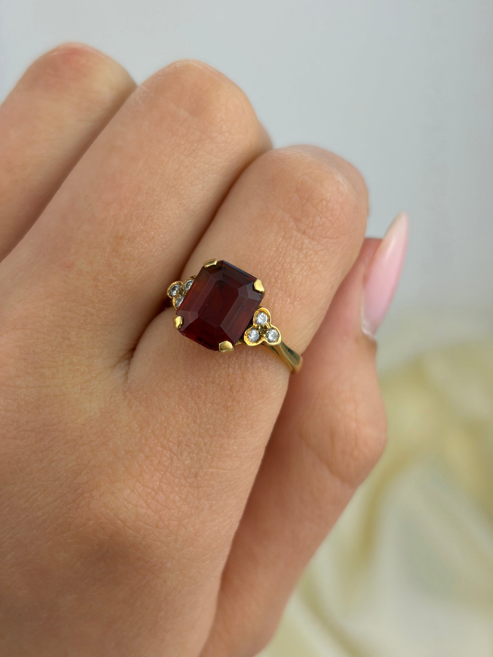 VINTAGE C.1989 18ct YELLOW GOLD FIRE OPAL AND DIAMOND COCKTAIL RING - 8