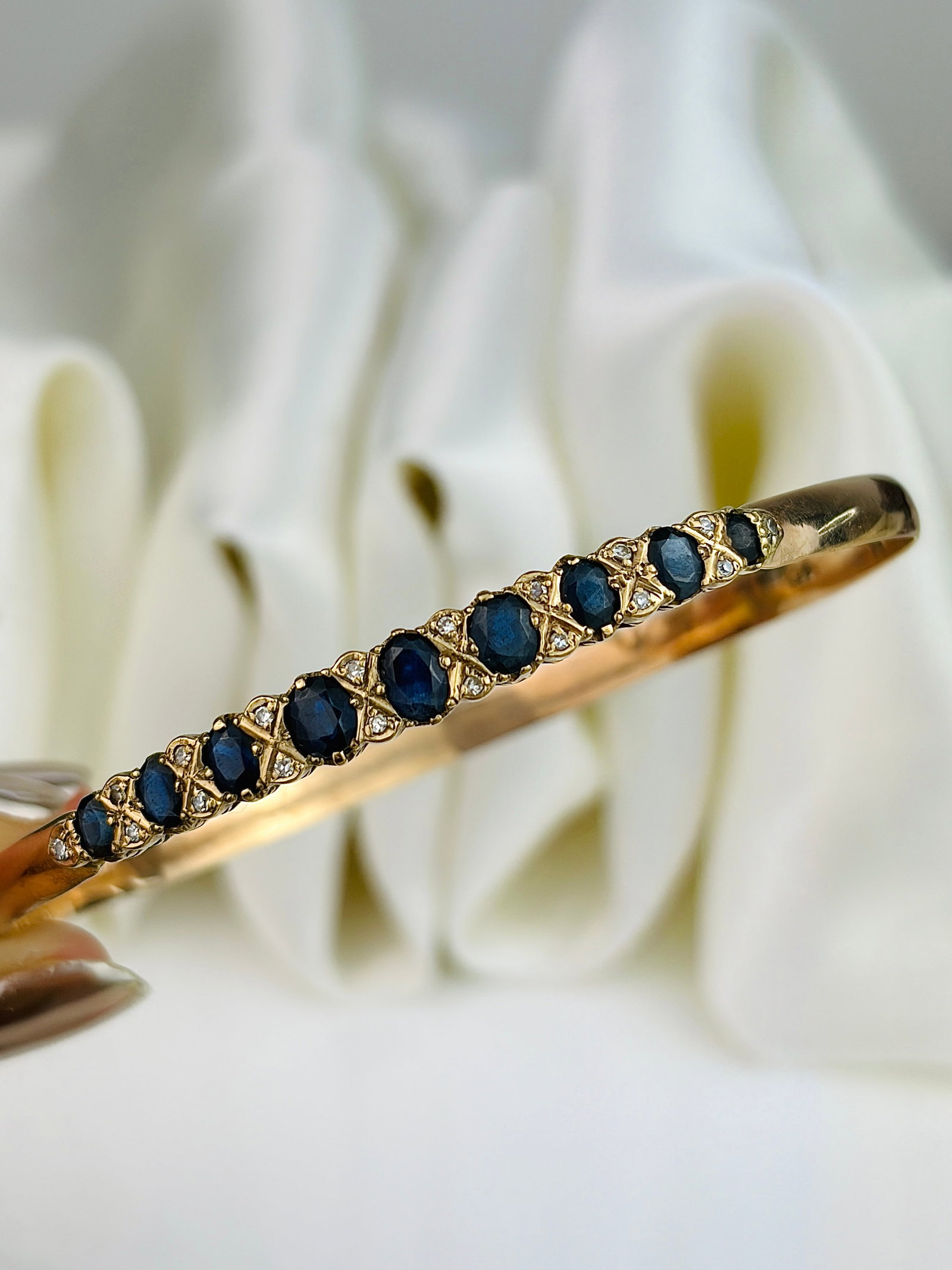 Vintage 9ct Gold Boxed Sapphire and Diamond Bangle Bracelet - 5