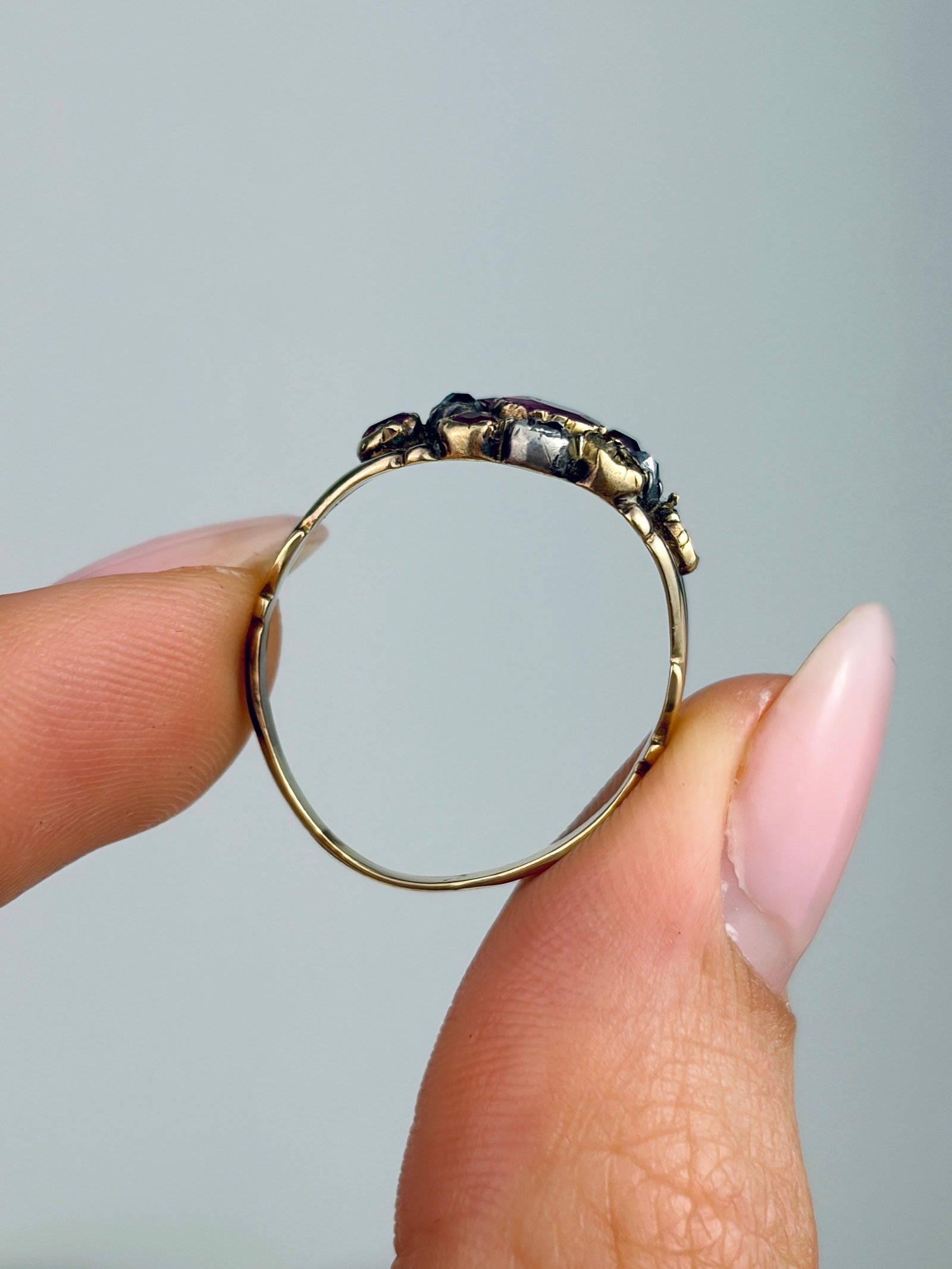 ANTIQUE GOLD RUBY AND PASTE CLUSTER RING - 6