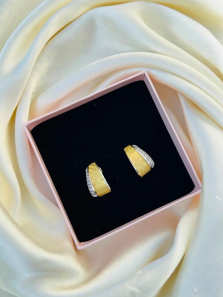 Chunky 18ct Yellow Gold and Diamond Earrings - 5