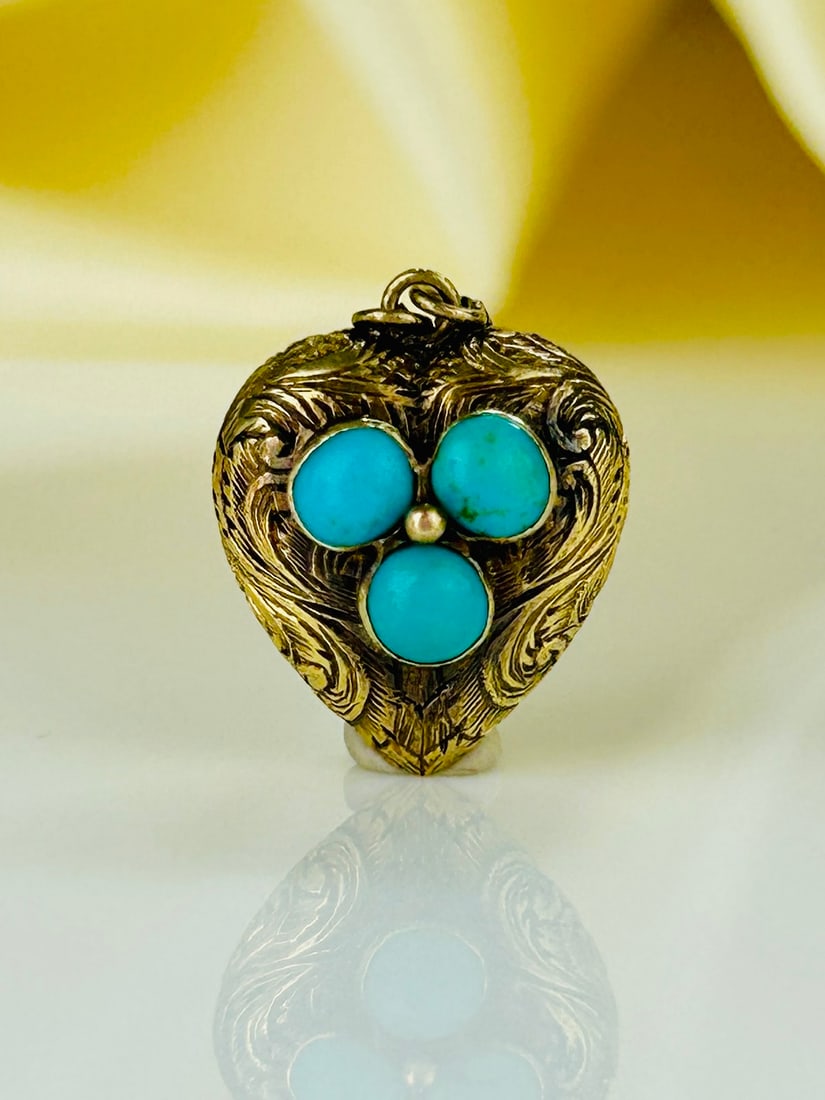 Antique Yellow Gold Turquoise Heart Locket Back Pendant: Antique Yellow Gold Turquoise Heart Locket Back Pendant