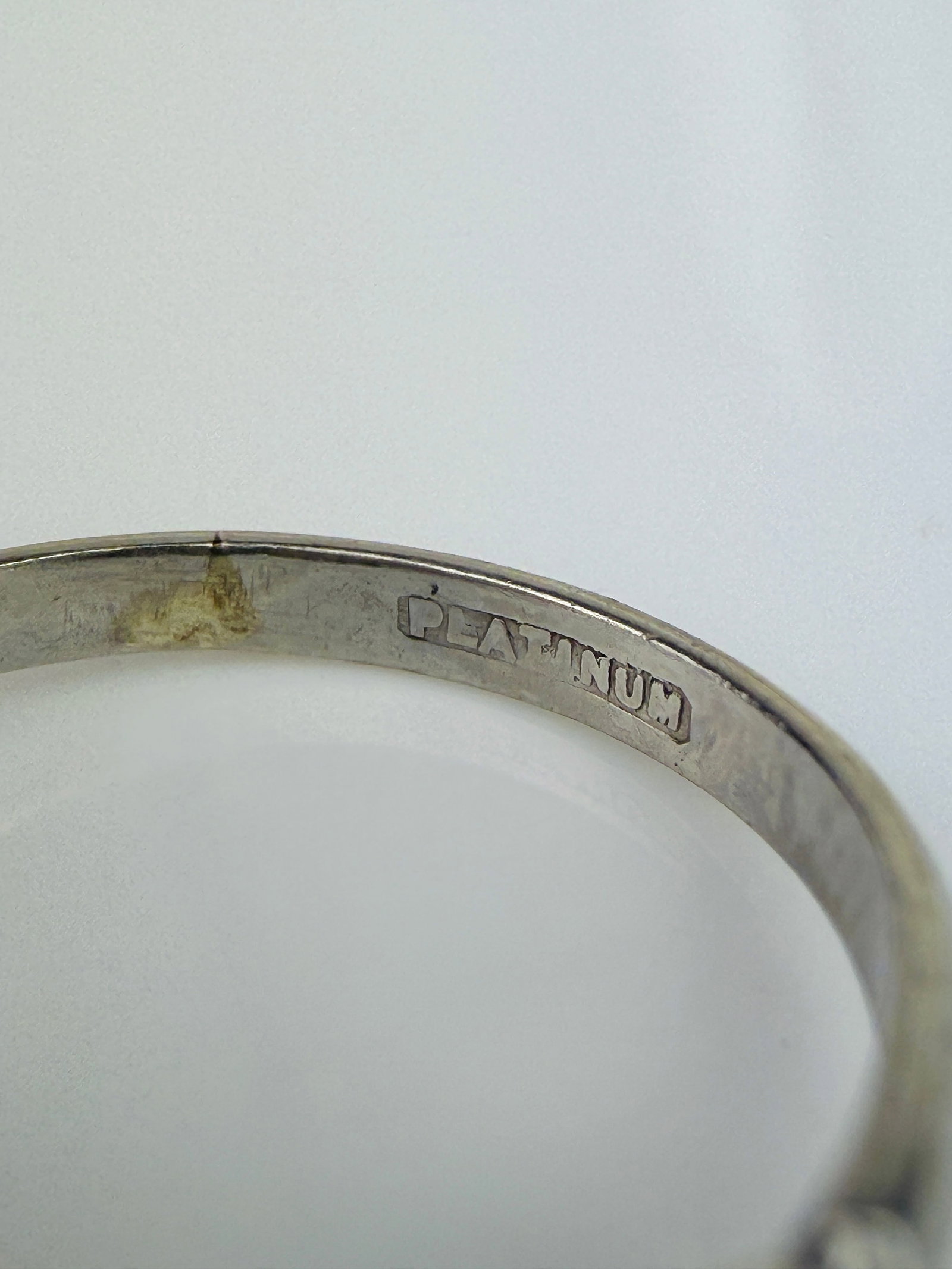 VINTAGE 9CT GOLD METAL CORE SWIRL BANGLE - 5