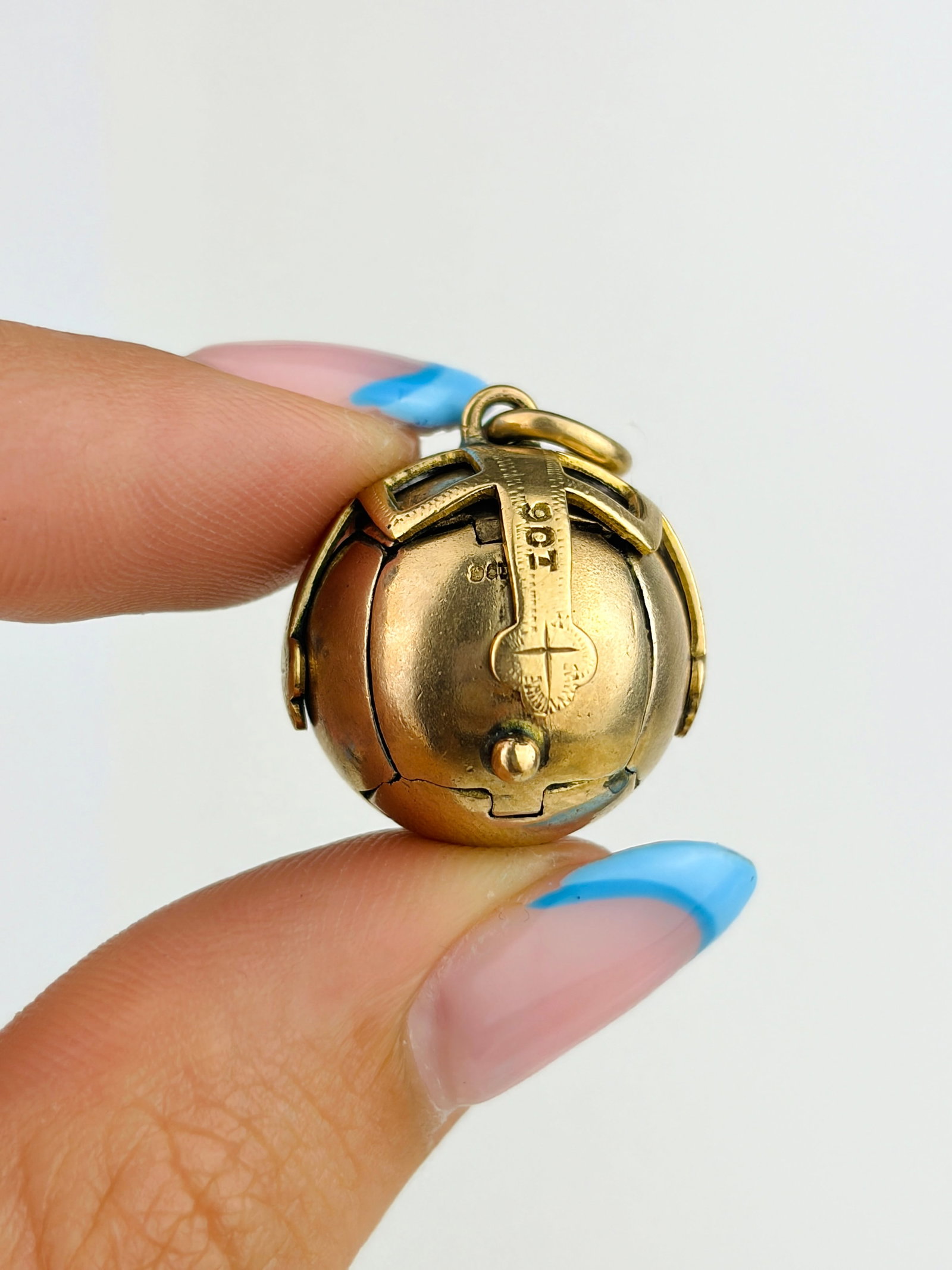 LARGE RARE 9CT GOLD AND SILVER OPENING MASONIC BALL/CROSS PENDANT - 4