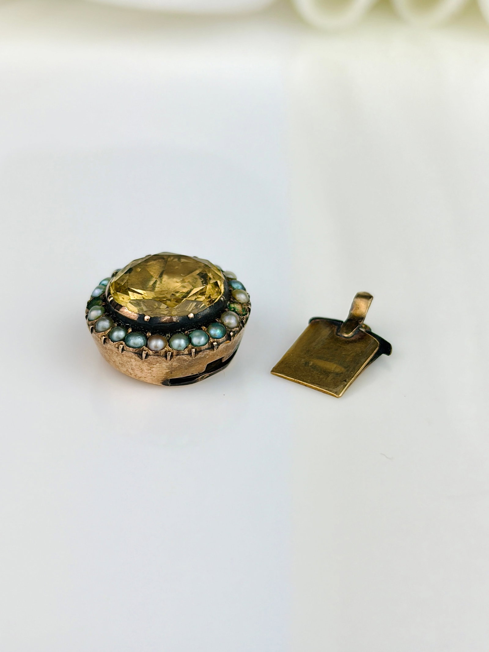 ANTIQUE YELLOW TOPAZ AND PEARL HALO CLASP - 4