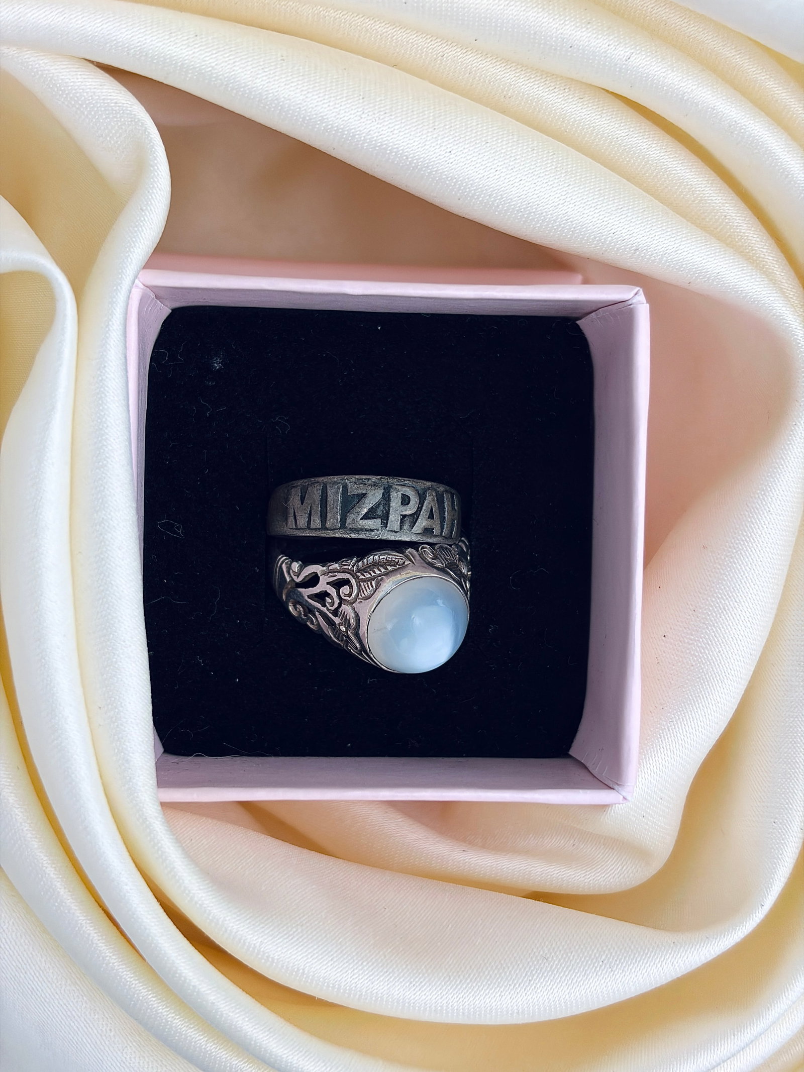MIXED LOT 2X SILVER RINGS MIZPAH ETC - 9