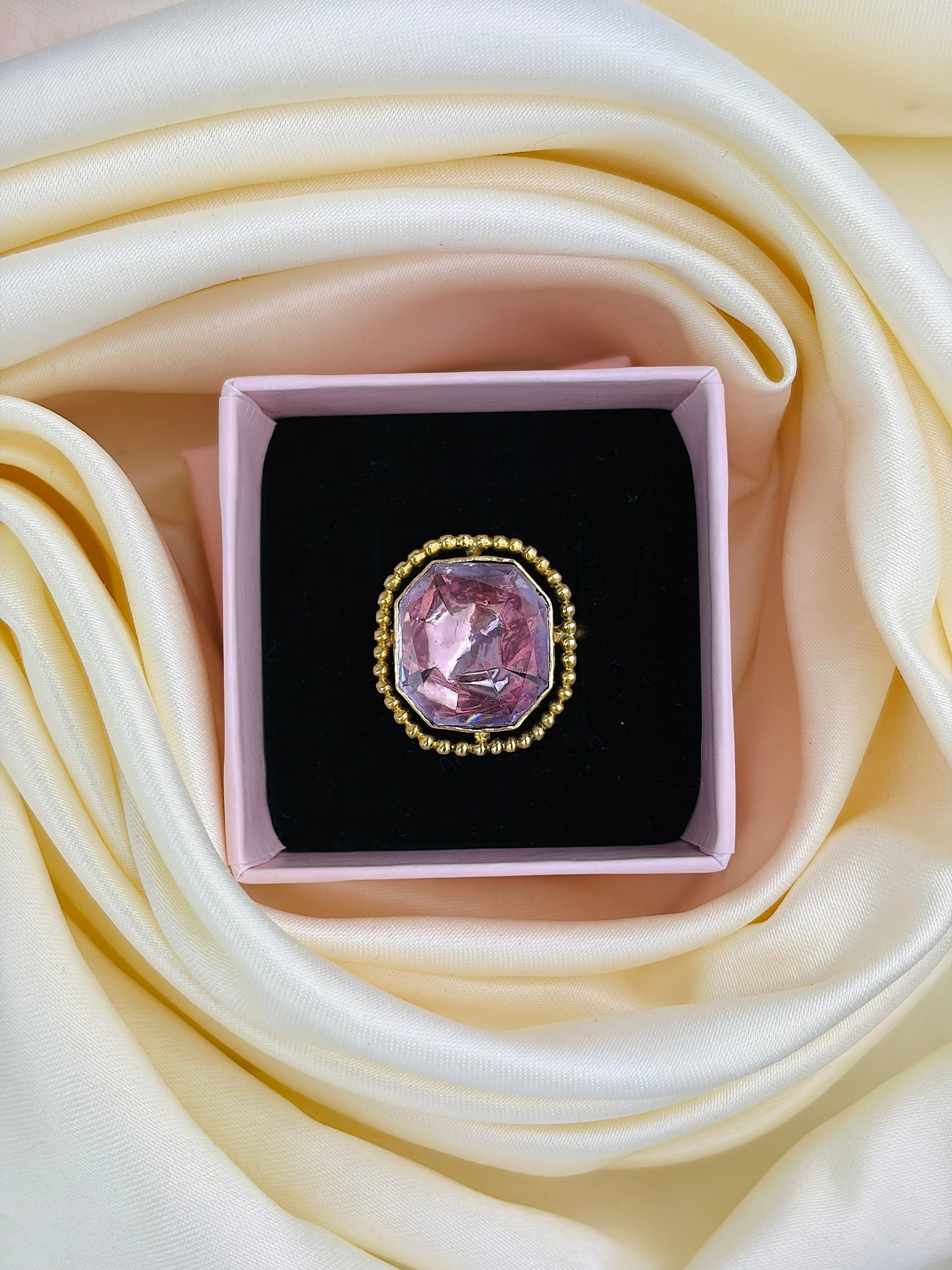ANTIQUE 18CT GOLD FOILED BACK AMETHYST FANCY RING - 6