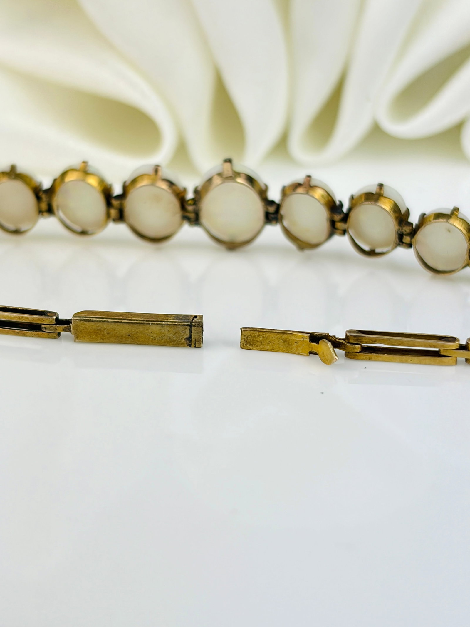 ANTIQUE OPAL LINE BRACELET IN GOLD - 5