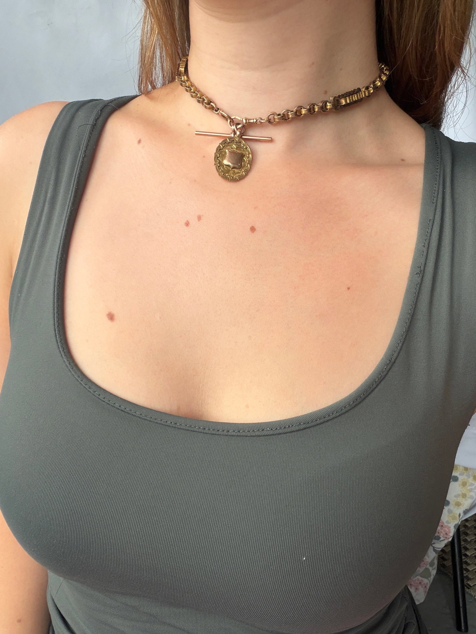 ANTIQUE 9CT YELLOW GOLD ALBERT CHAIN WITH STARS AND BARS LINK, MEDAL, TBARS AND DOGCLIP - 10
