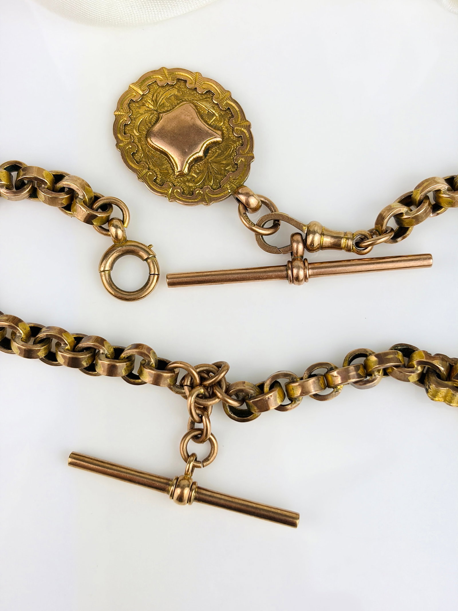 ANTIQUE 9CT YELLOW GOLD ALBERT CHAIN WITH STARS AND BARS LINK, MEDAL, TBARS AND DOGCLIP - 6