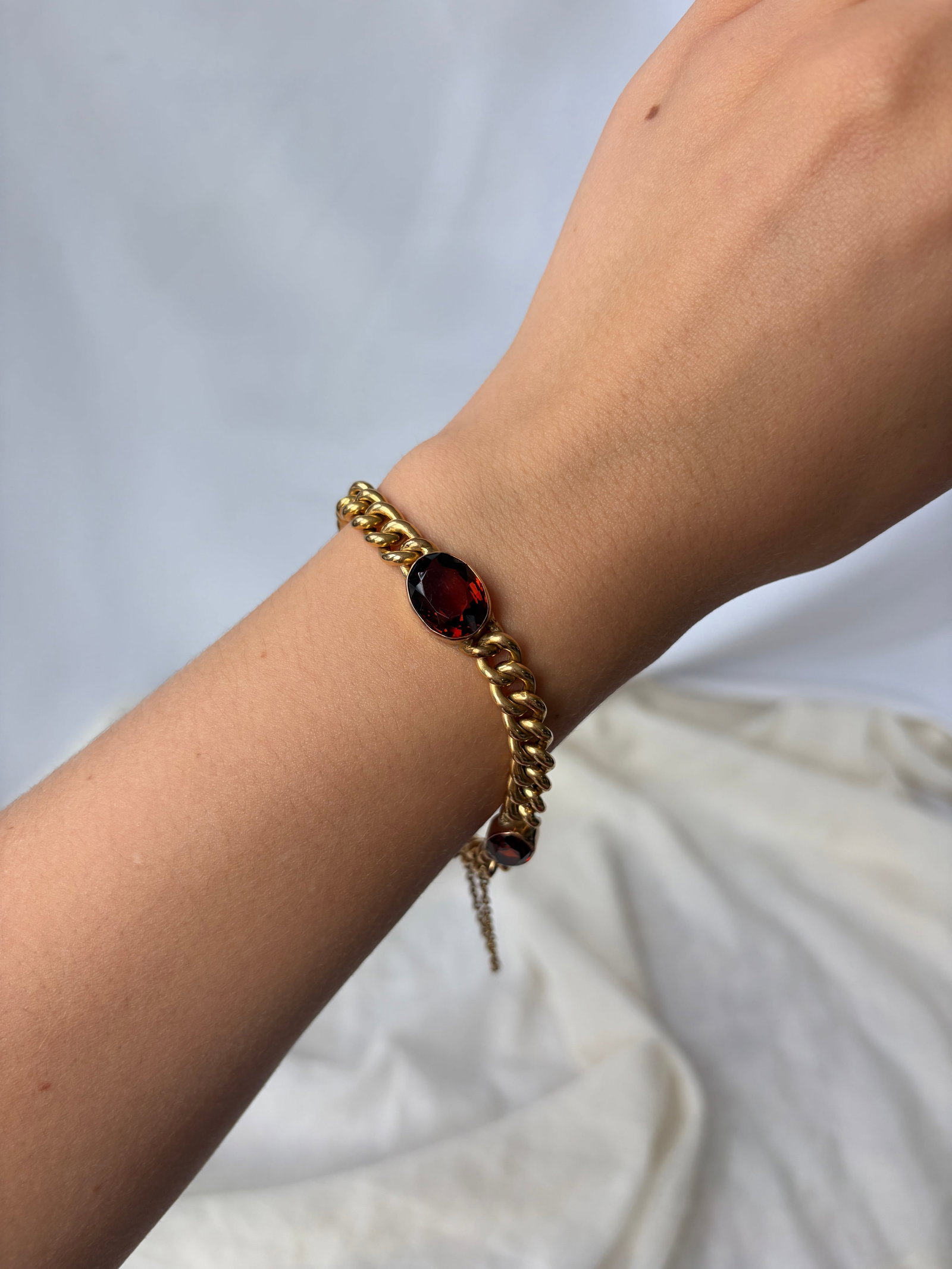 VINTAGE 18CT YELLOW GOLD CITRINE CHAIN BRACELET - 8