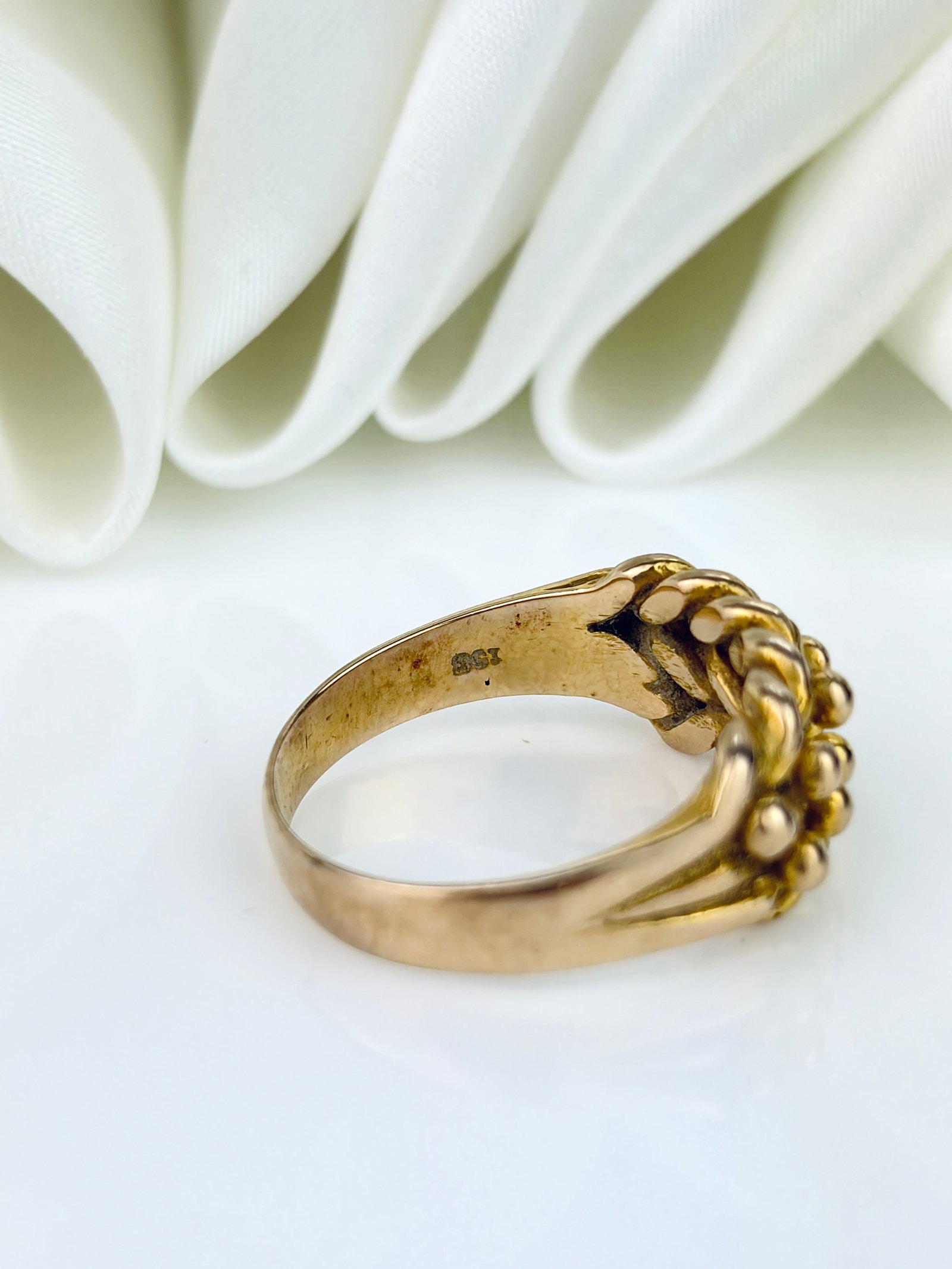 ANTIQUE 9CT YELLOW GOLD LOVE KNOT KEEPER RING - 4