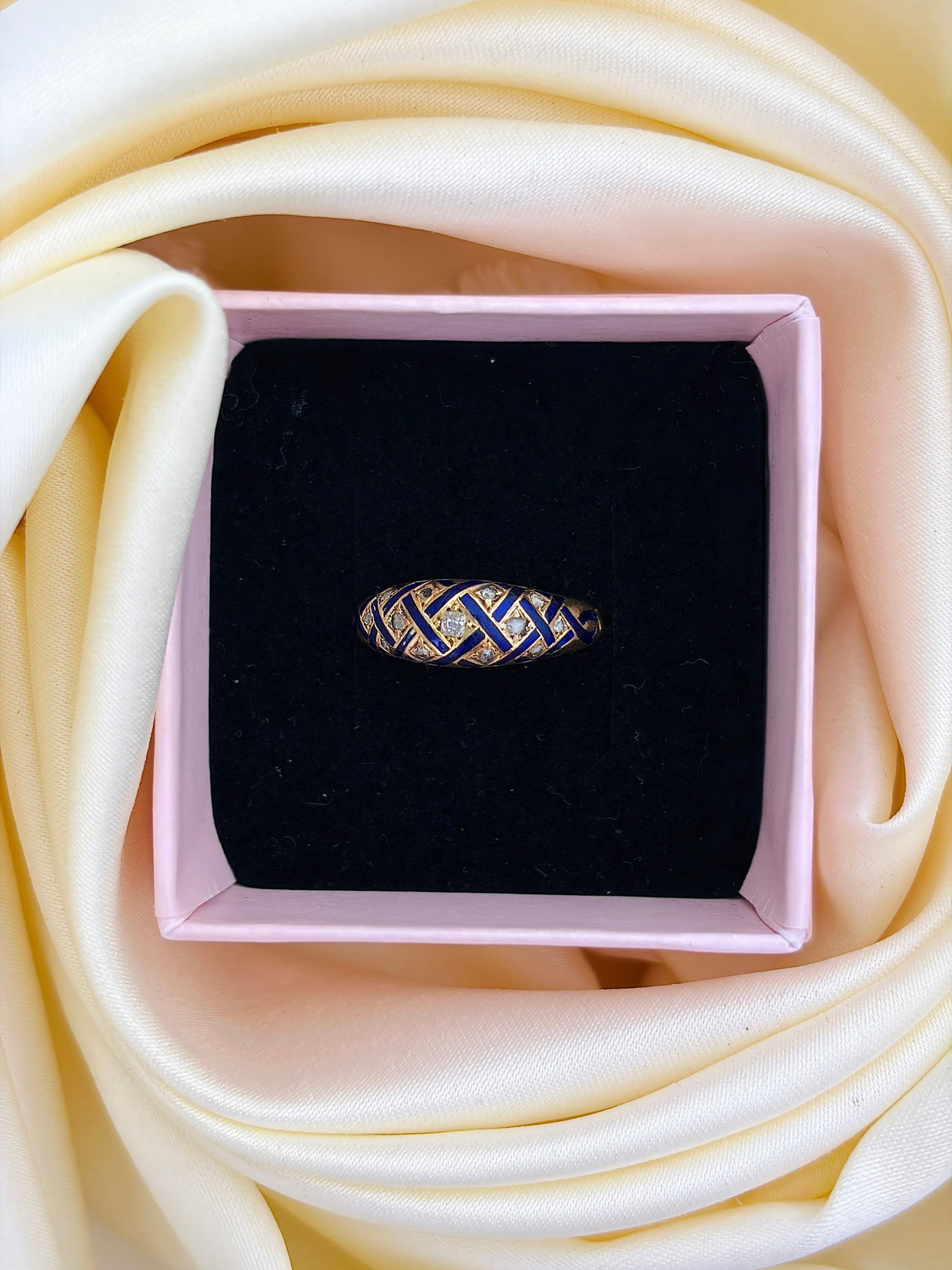 ANTIQUE GEORGIAN 18CT YELLOW GOLD DIAMOND AND BLUE ENAMEL RING with LOCKET - 8