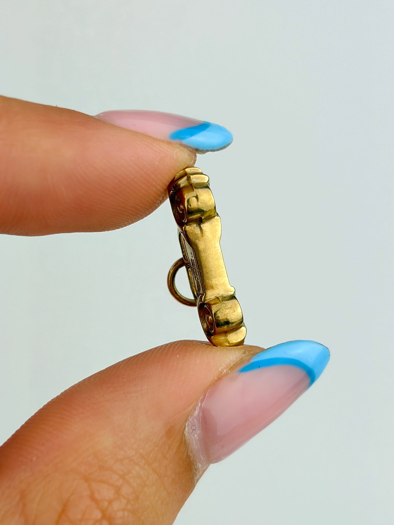 VINTAGE 9CT GOLD CAR CHARM - 2