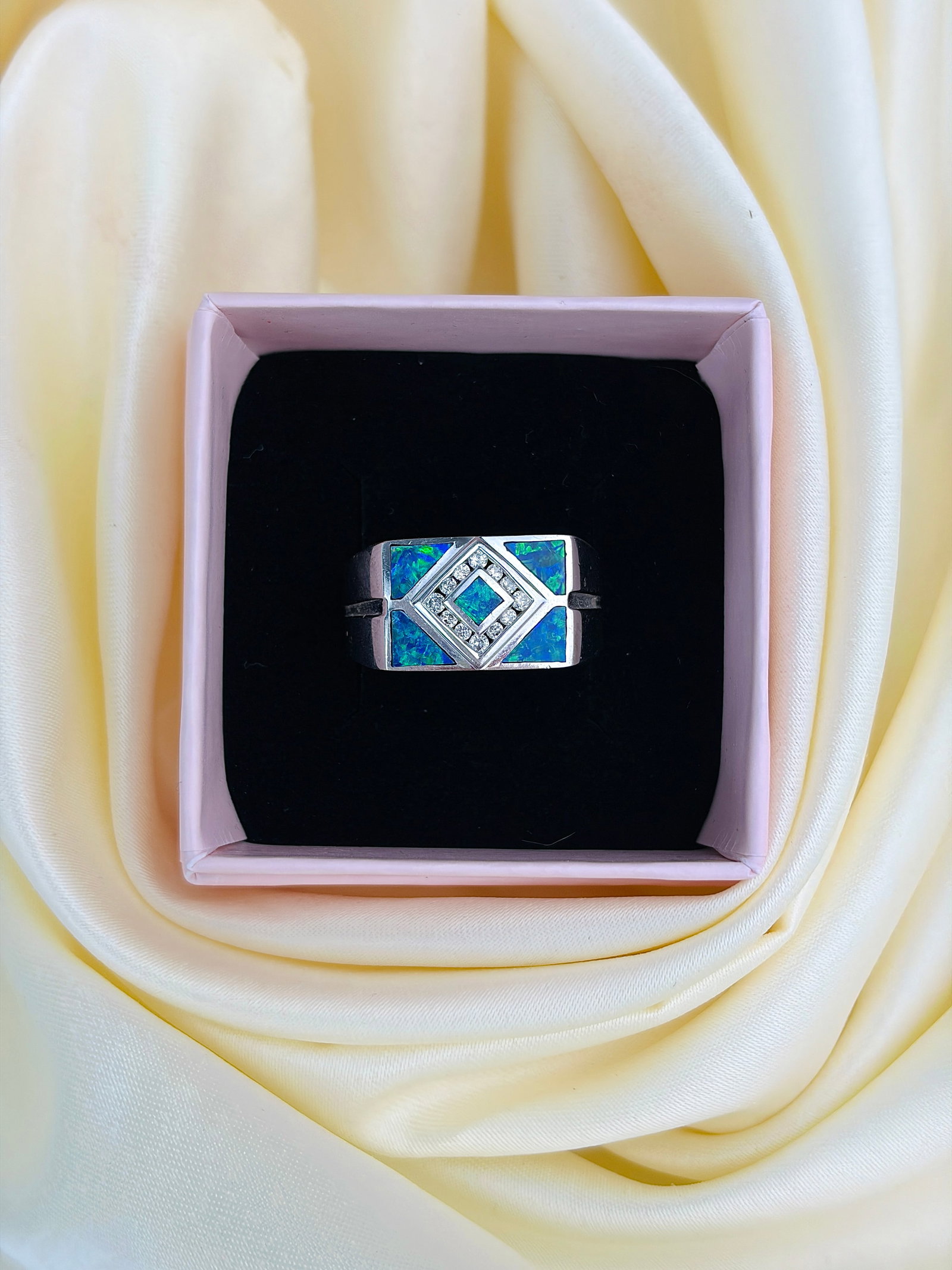 heavy / chunky 14ct white gold black opal and diamond signet style ring - 7
