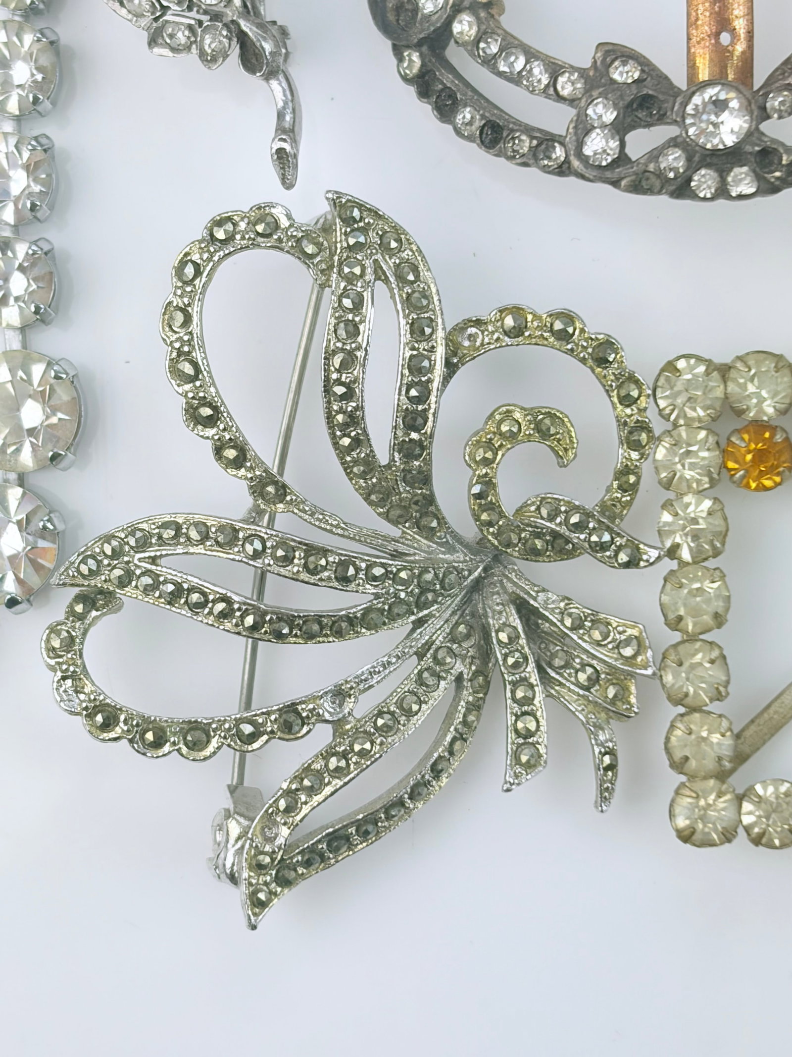 ANTIQUE & VINATGE MIXED LOT OF PASTE JEWELLERY INC. BUCKLES ETC - 6