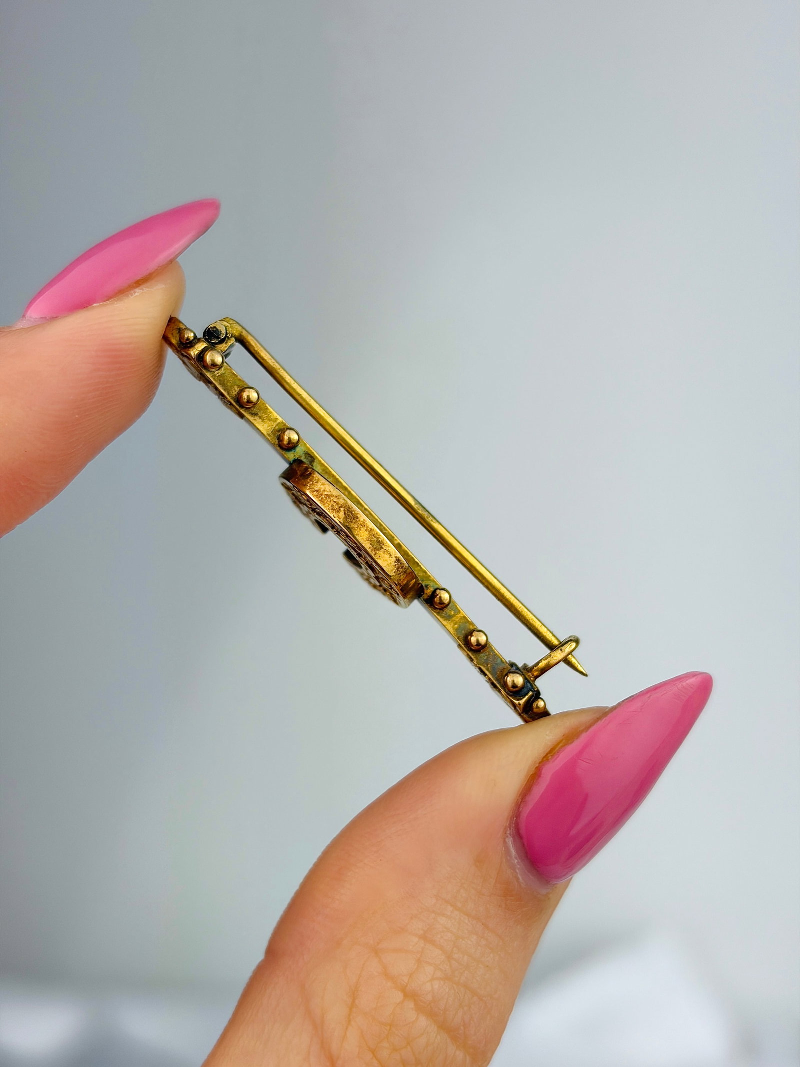 ANTIQUE 9CT YELLOW GOLD DETAILED LUCKY HORSESHOE BROOCH - 2