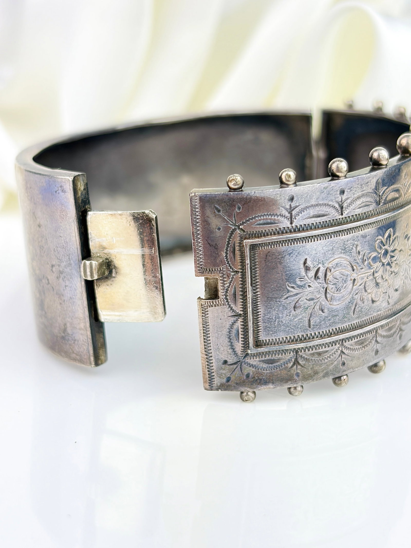 ANTIQUE VICTORIAN SILVER WIDE AESTHETIC BANGLE BRACELET - 5