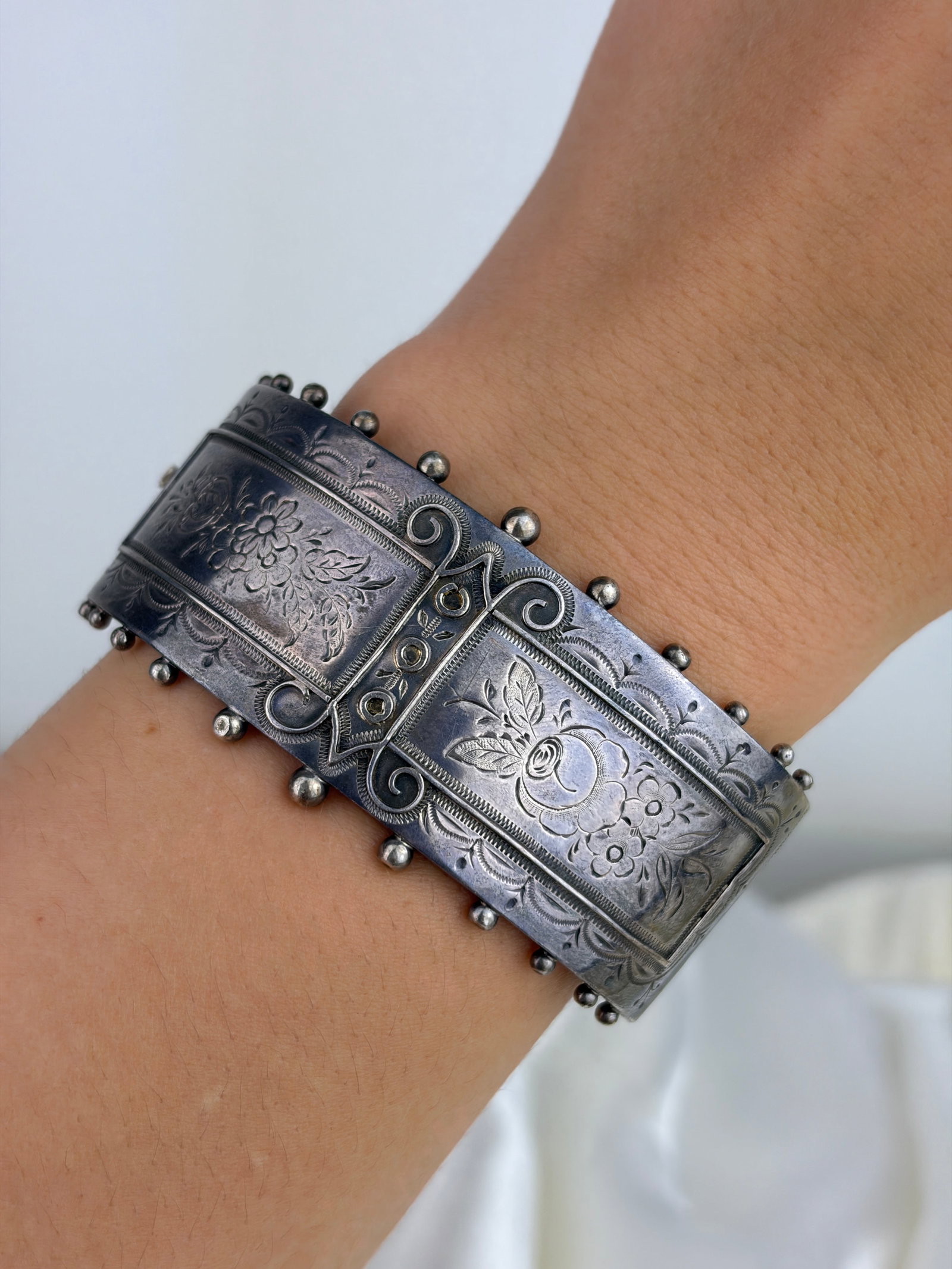 ANTIQUE VICTORIAN SILVER WIDE AESTHETIC BANGLE BRACELET - 7