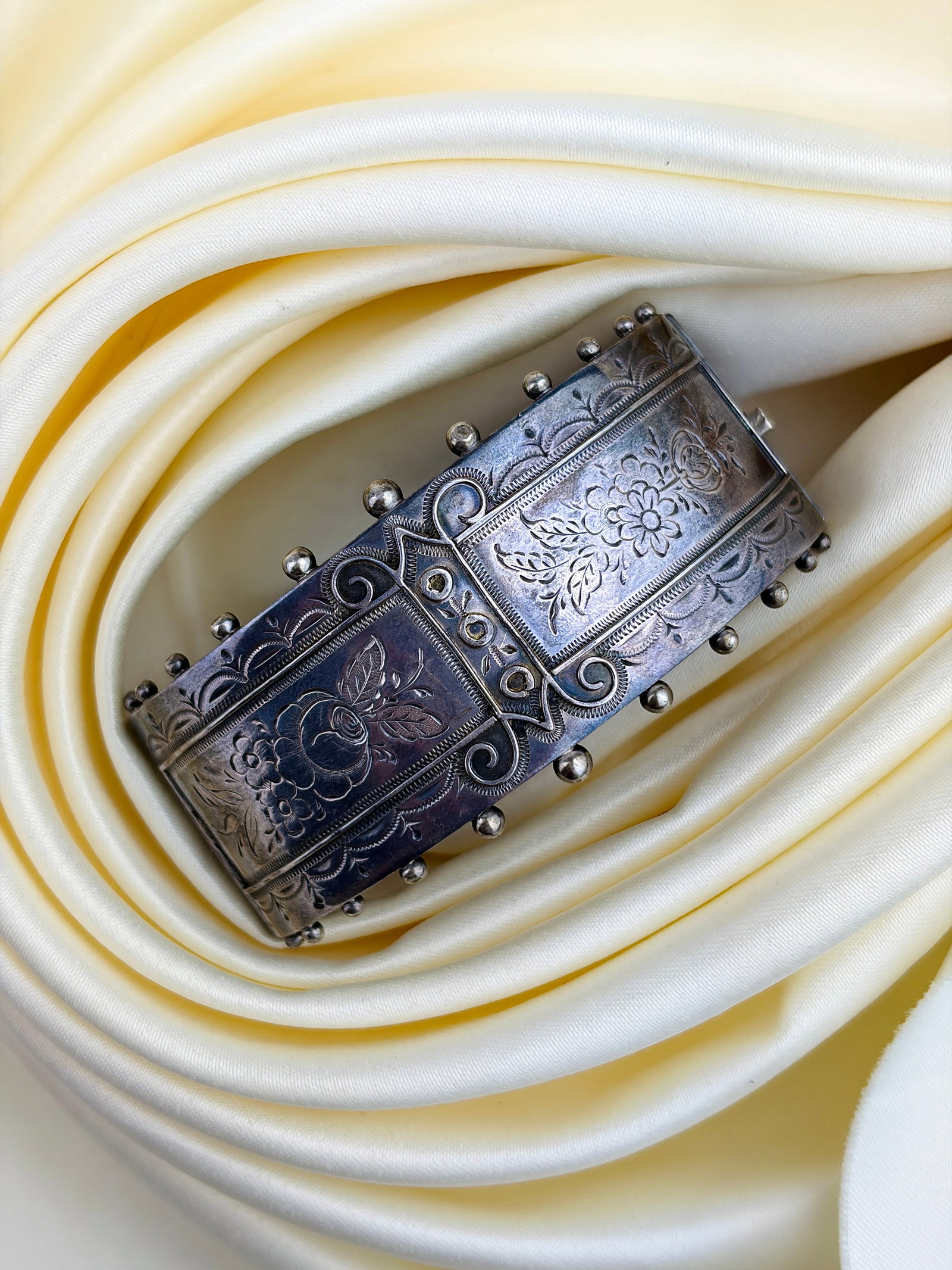 ANTIQUE VICTORIAN SILVER WIDE AESTHETIC BANGLE BRACELET - 8