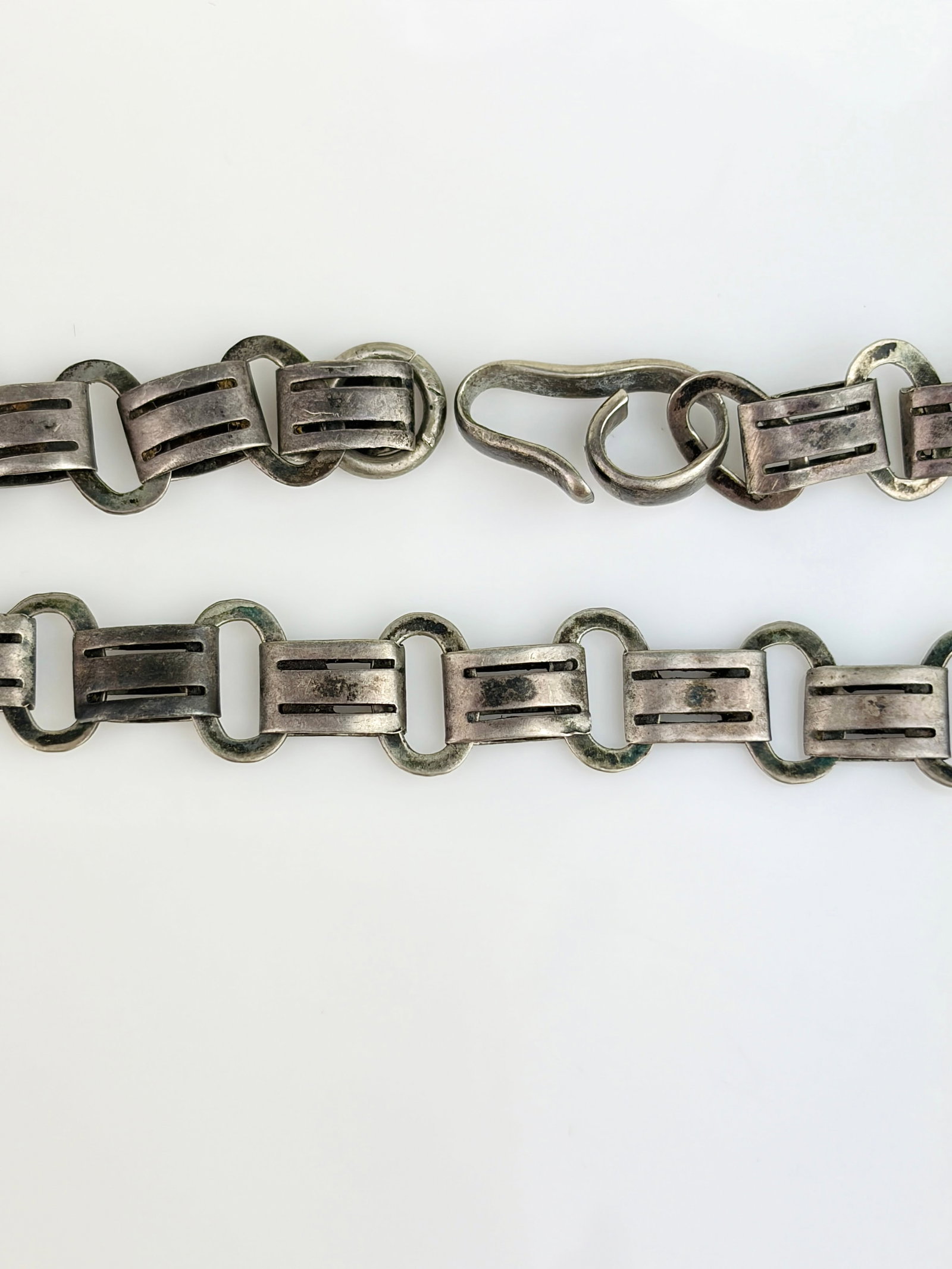 VICTORIAN SILVER BOOK CHAIN - 3