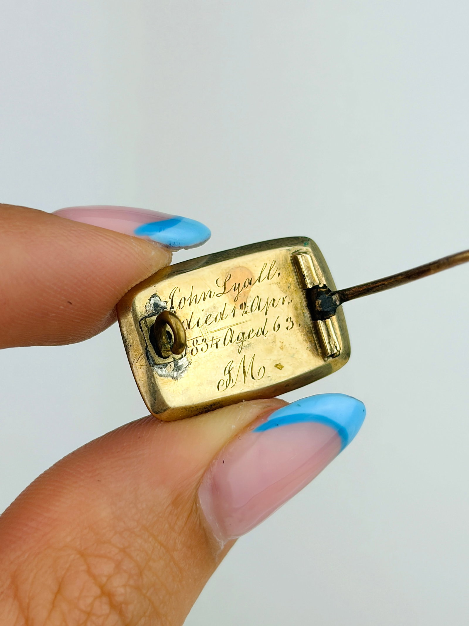ANTIQUE C.1834 'IN MEMORY OF' BLACK ENAMEL AND GOLD BROOCH - 3