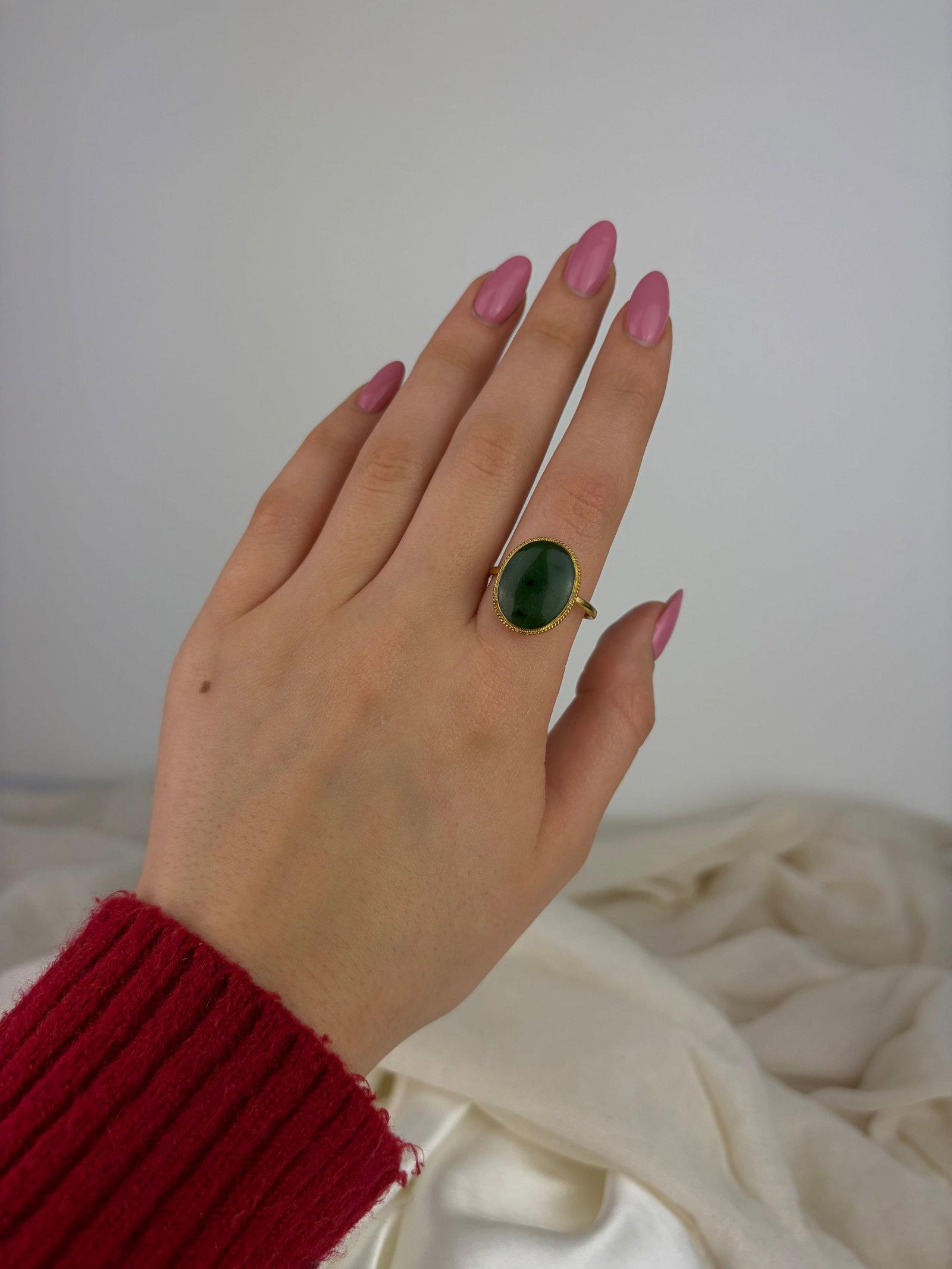ANTIQUE AGATE RING IN 15CT GOLD - 7
