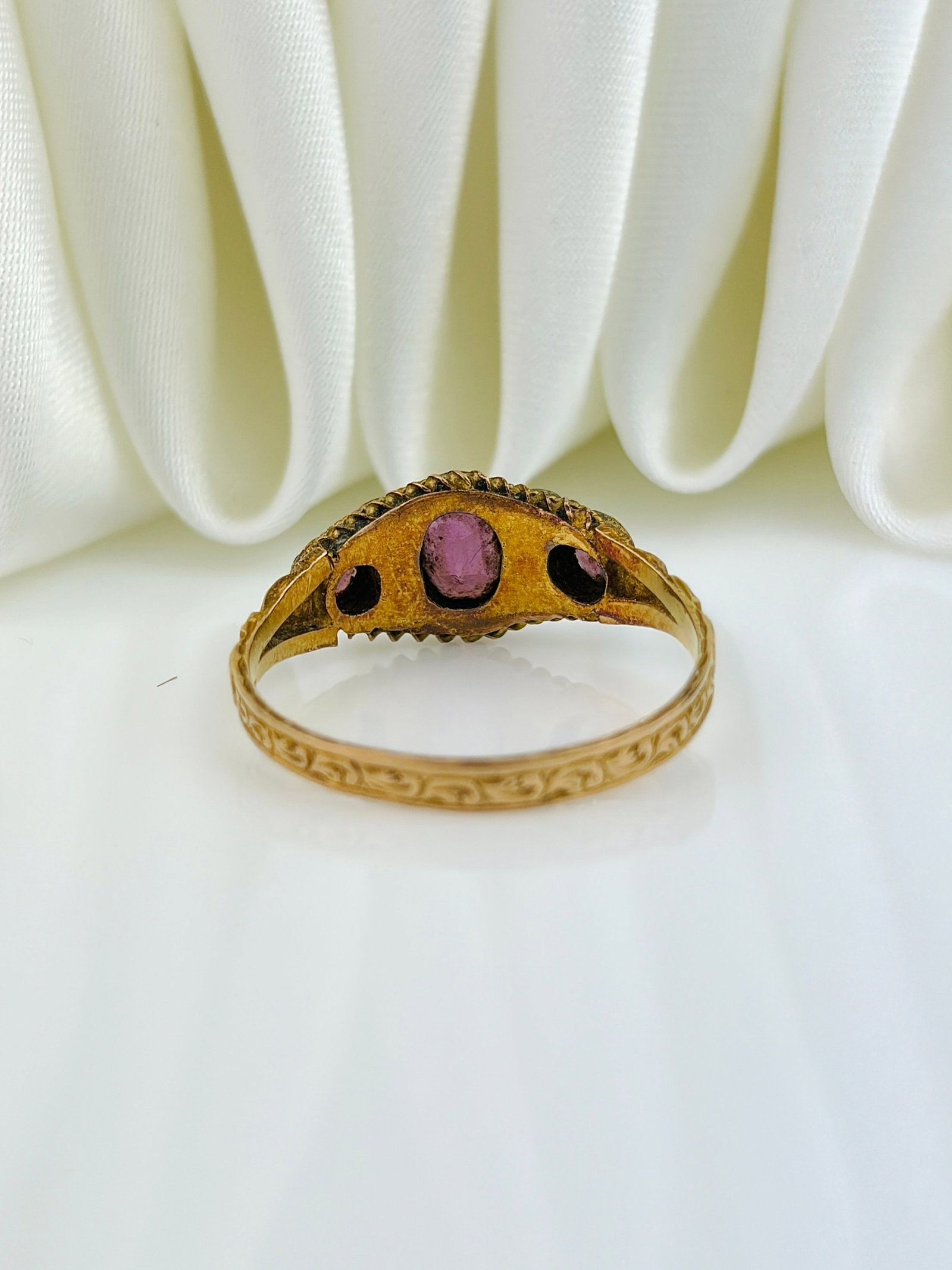 ANTIQUE 15CT YELLOW GOLD MULTIGEM RING - 3