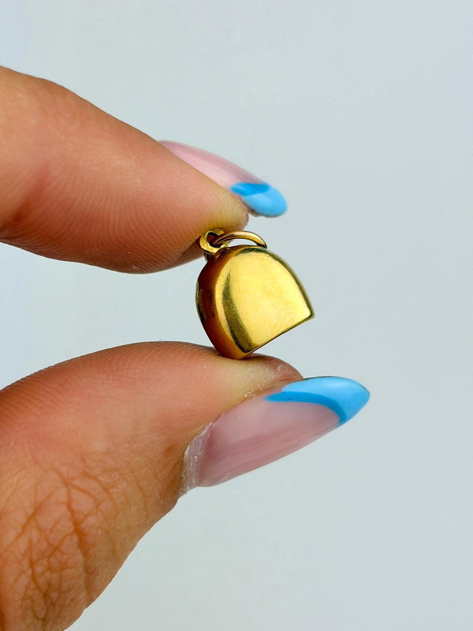 VINTAGE 9CT GOLD SWISS BELL CHARM - 3