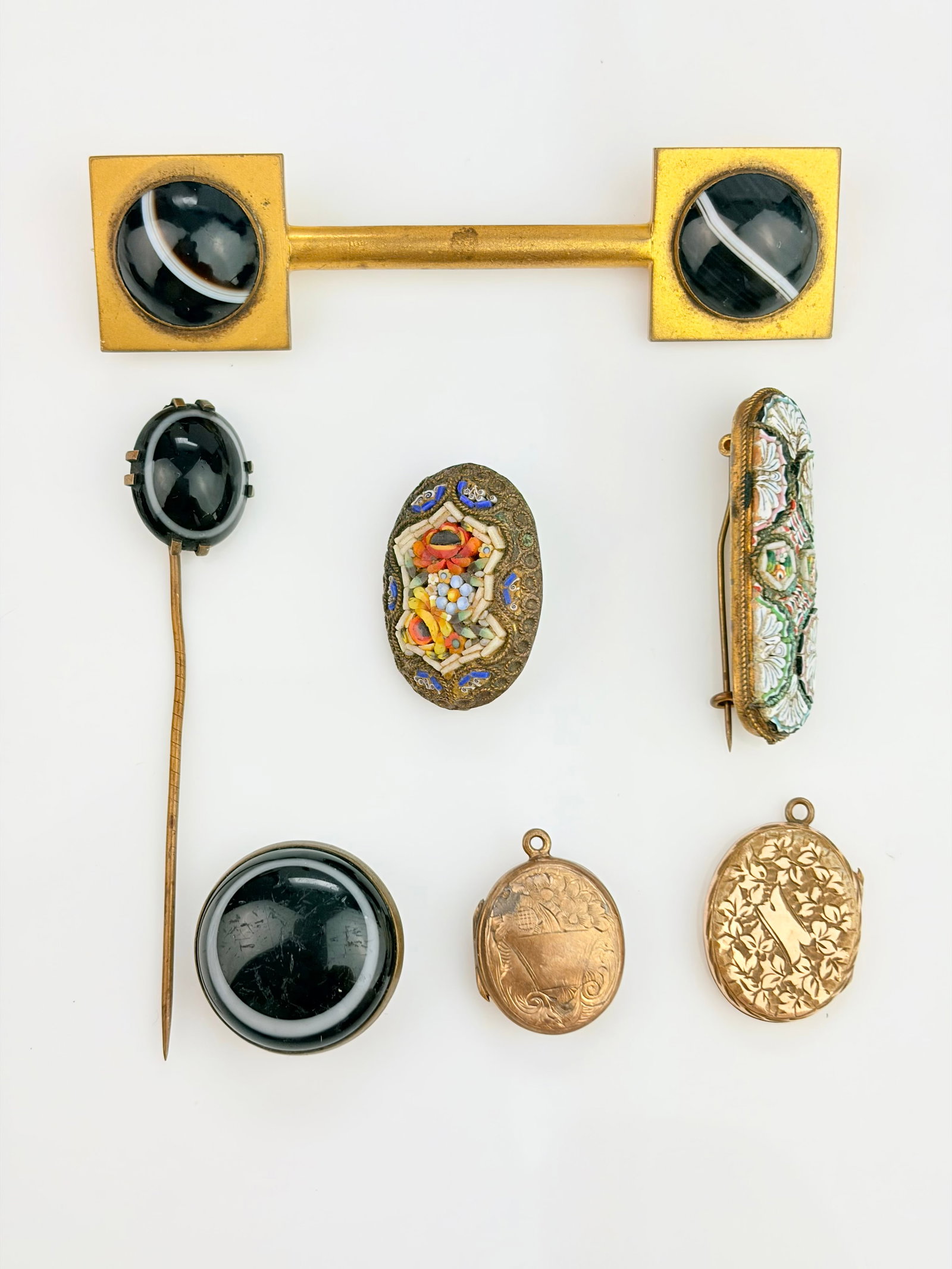 ANTIQUE & VINTAGE MIXED LOT OF JEWELLERY INC LOCKETS & BANDED AGATES & MICRO MOSIAC: ANTIQUE & VINTAGE MIXED LOT OF JEWELLERY INC LOCKETS & BANDED AGATES & MICRO MOSIAC