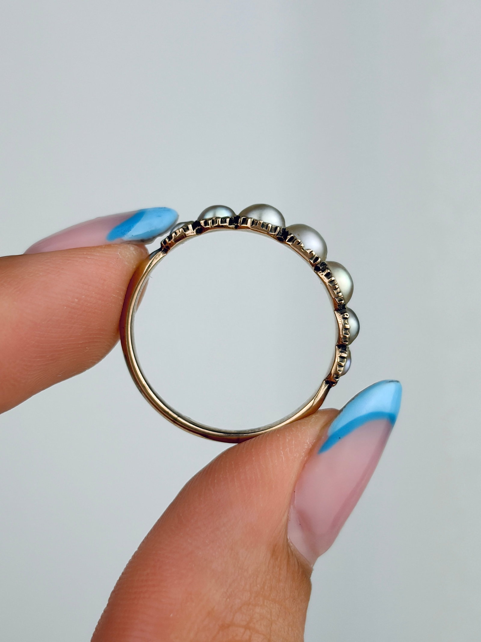 ANTIQUE GEORGIAN PEARL HALF HOOP RING IN GOLD - 6