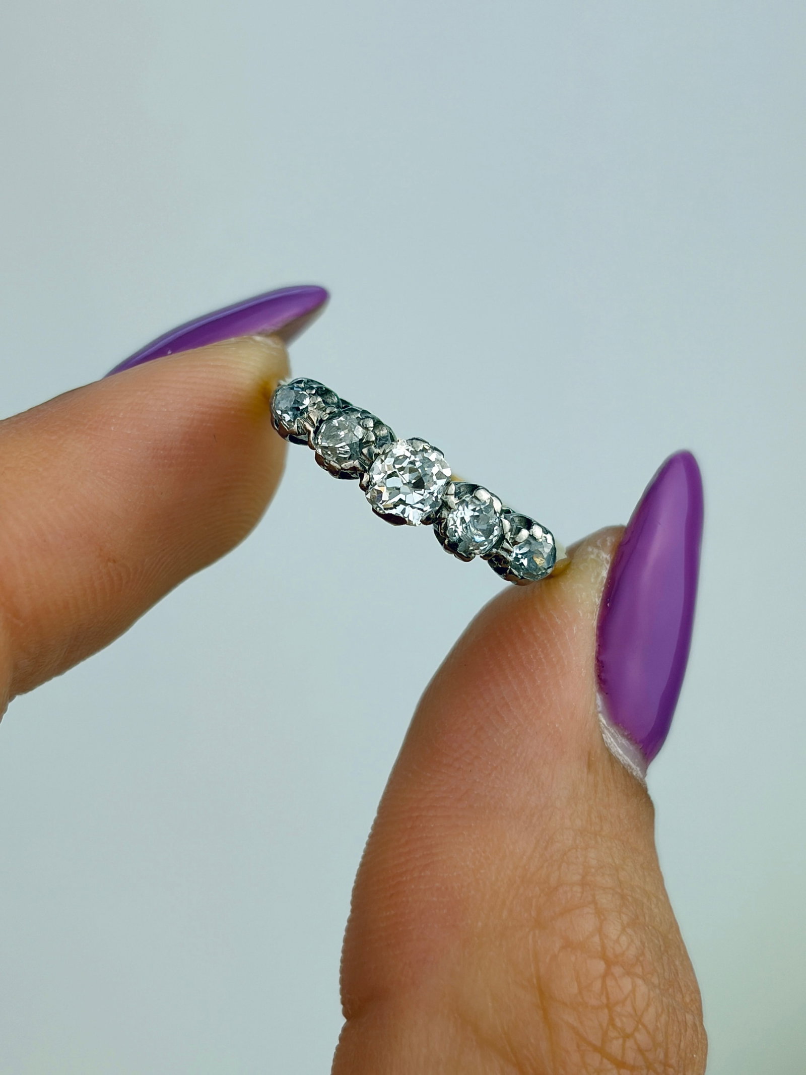 SMALL SIZE ANTIQUE DIAMOND 5 STONE RING IN GOLD - 6