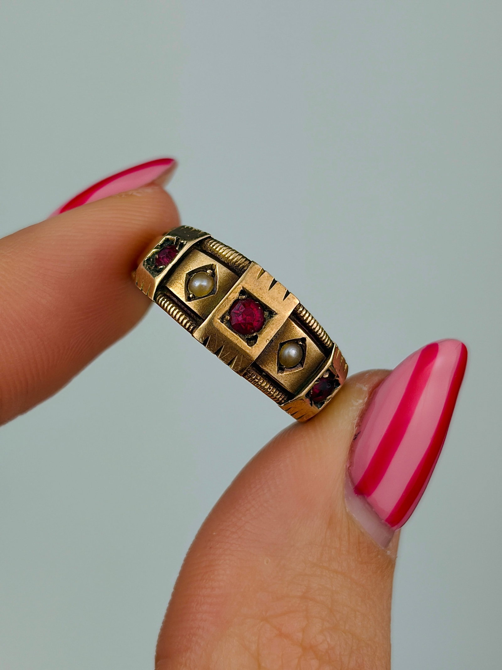 Antique 9ct gold red paste and pearl ring - 5
