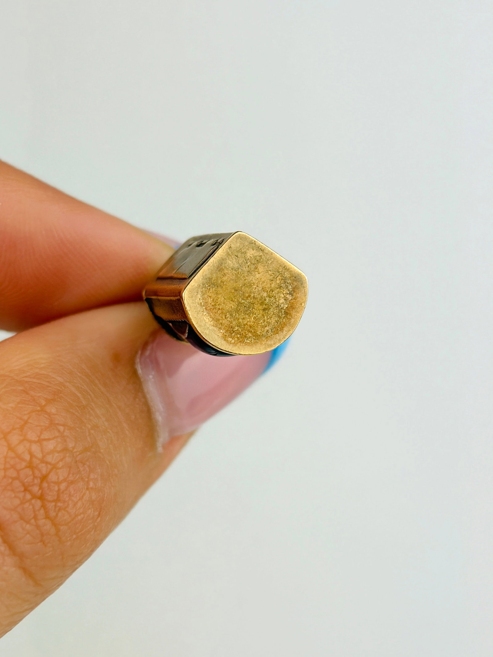 VINTAGE 9CT GOLD SHIP LANTERN CHARM - 5