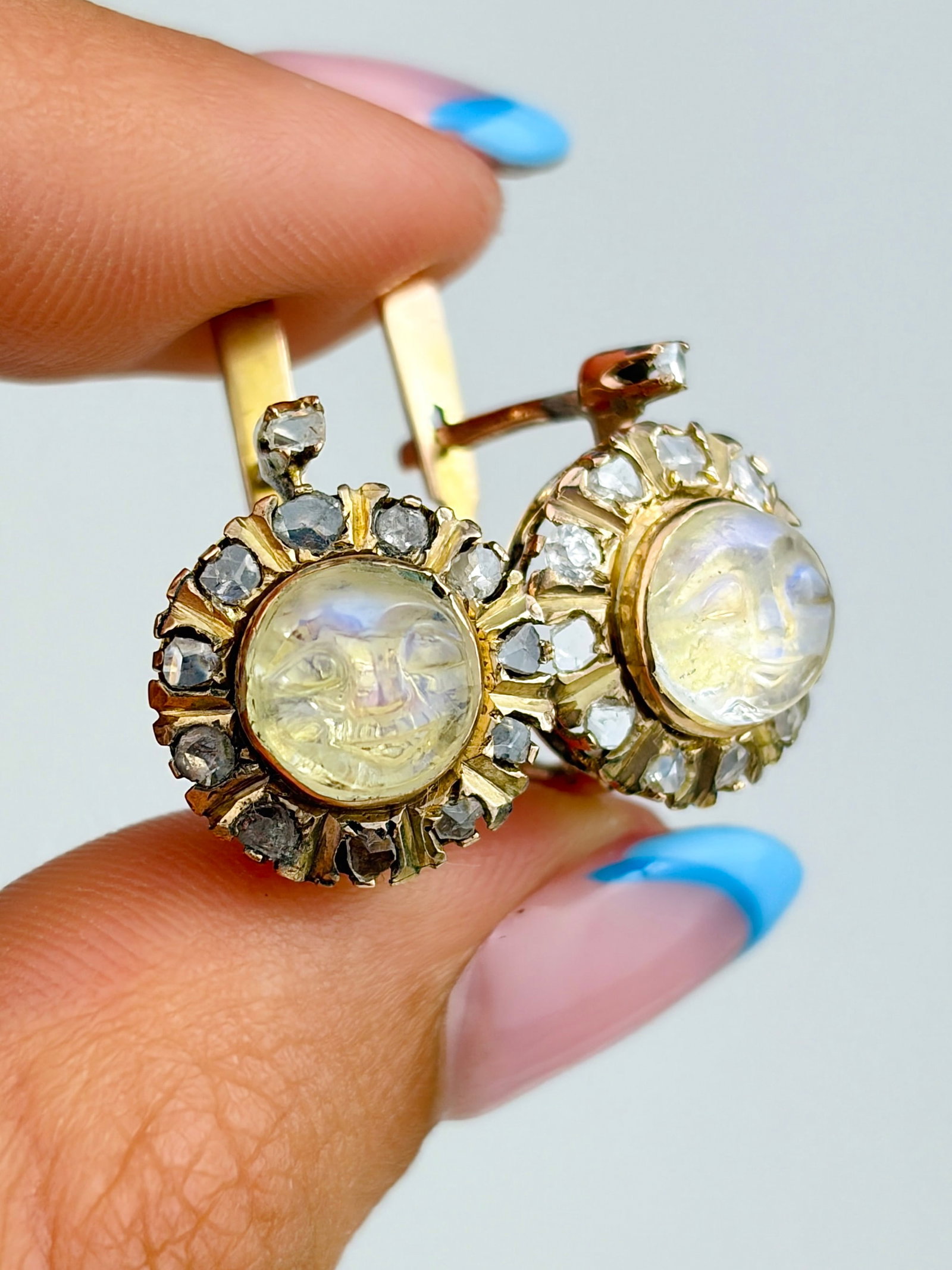 INCREDIBLE ANTIQUE 'MAN IN THE MOON' MOONSTONE AND ROSE CUT DIAMOND HALO EARRINGS IN GOLD - 3